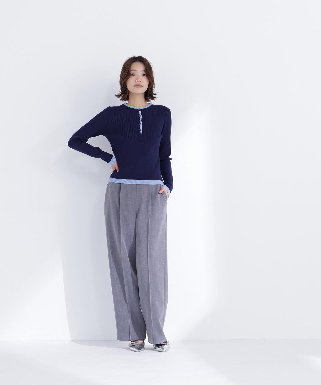 バイカラーフリルトリムニット