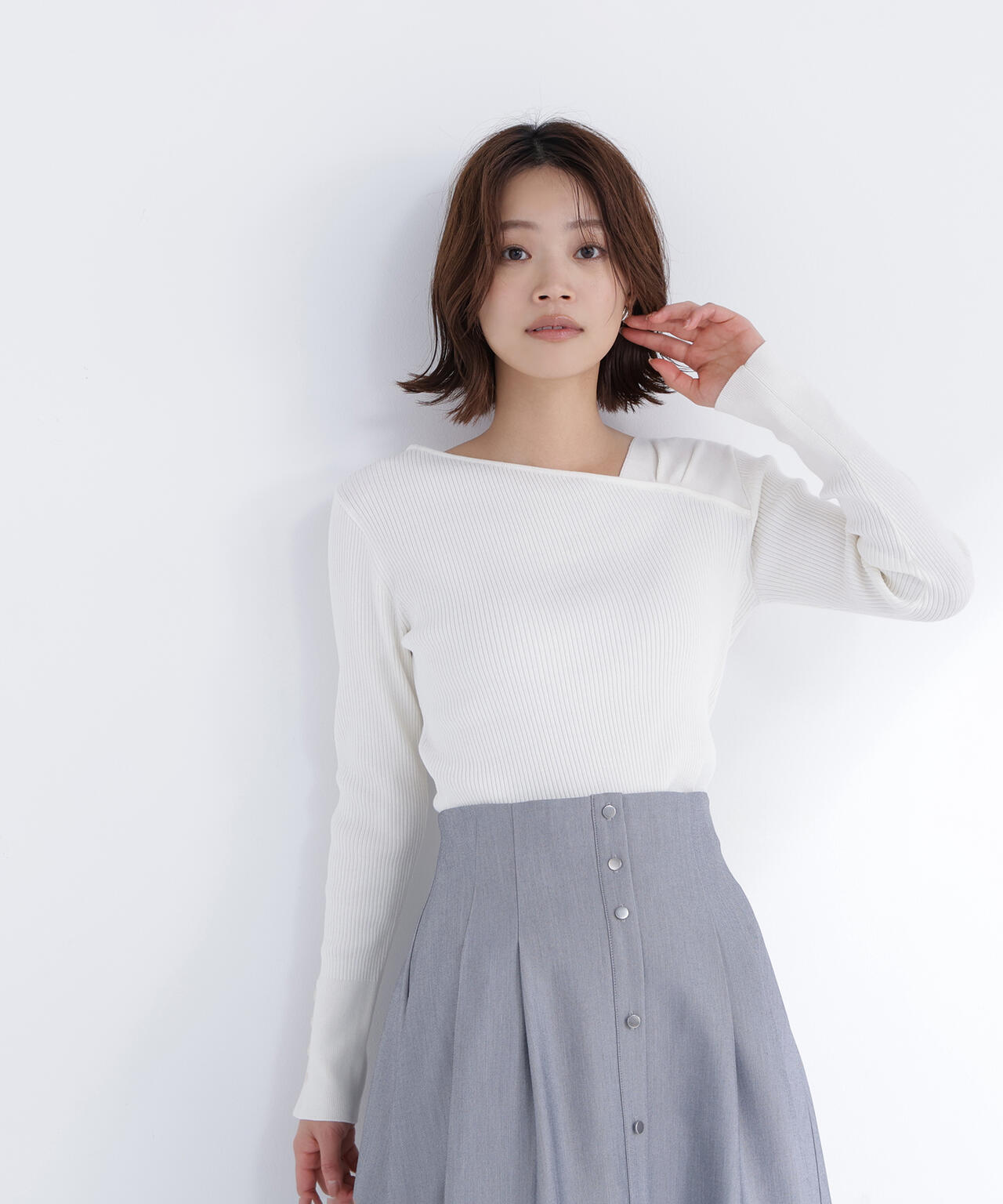 ショルダータックアシメネックニット