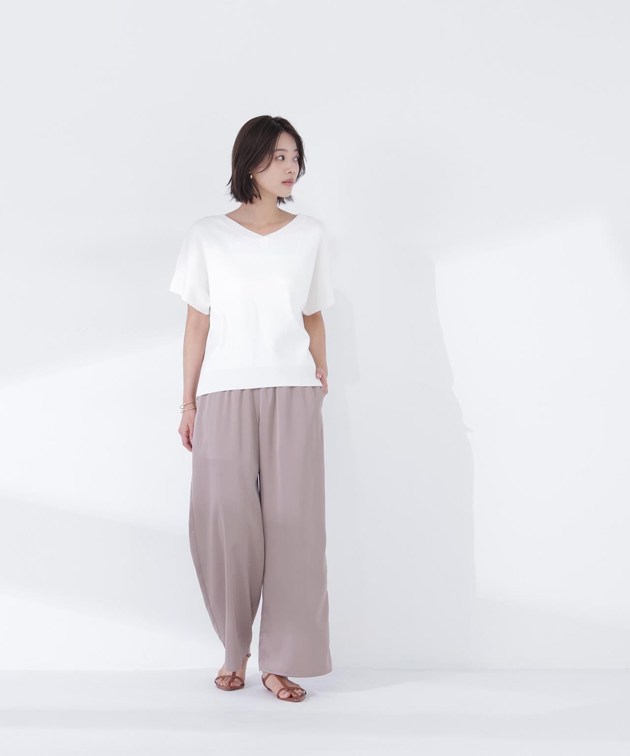 <sweet掲載>総針ベーシック Vネックニット