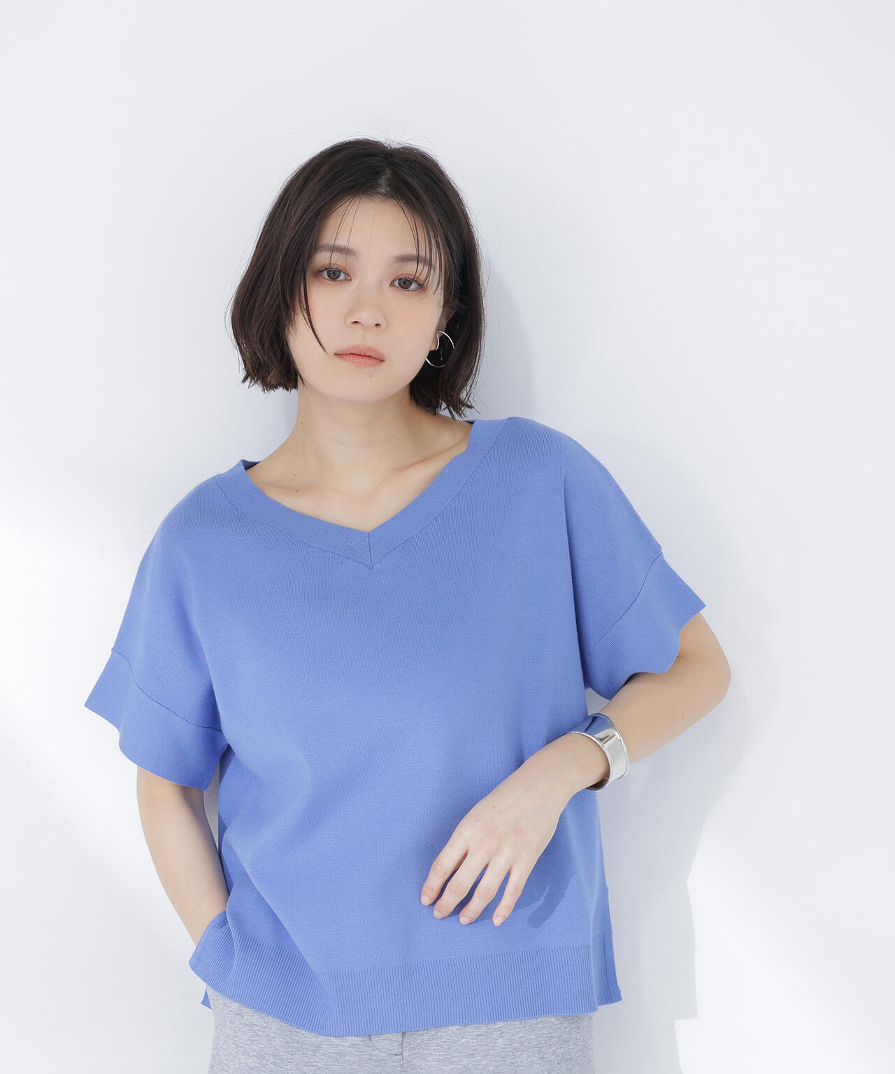 総針ベーシック Vネックニット | NATURAL BEAUTY BASIC（ナチュラル
