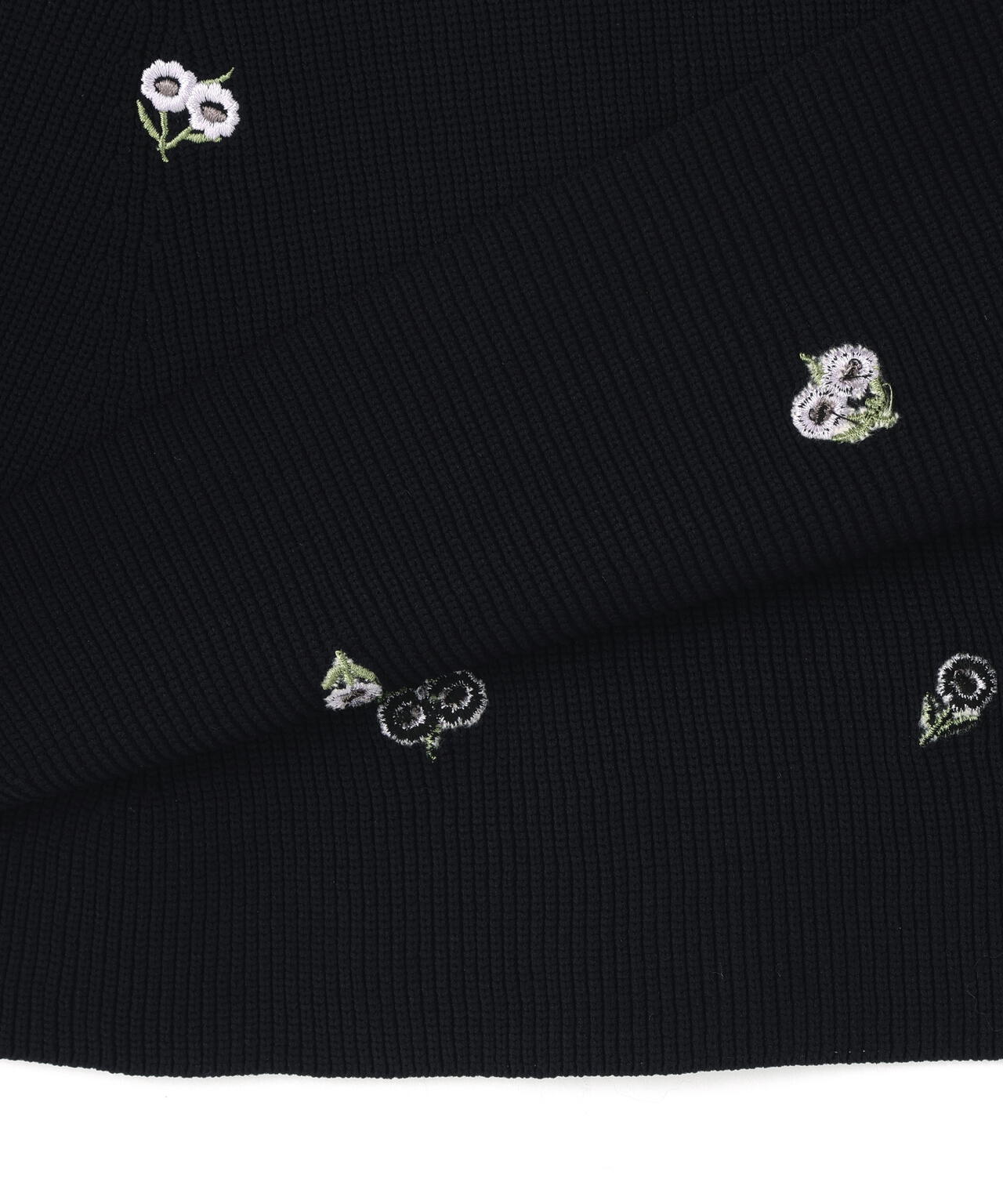 【一部店舗・mix.tokyo 限定カラー：ネイビーベース2】刺繍ペプラムニット