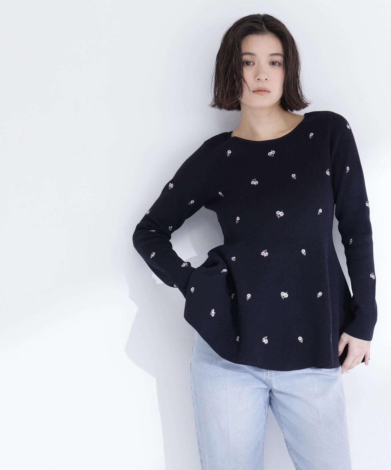 購入レシートあり bibiy. ジェニ着用 ペプラムニット 購入レシートあり bibiy. ジェニ着用 ペプラムニットの通販 by m's
