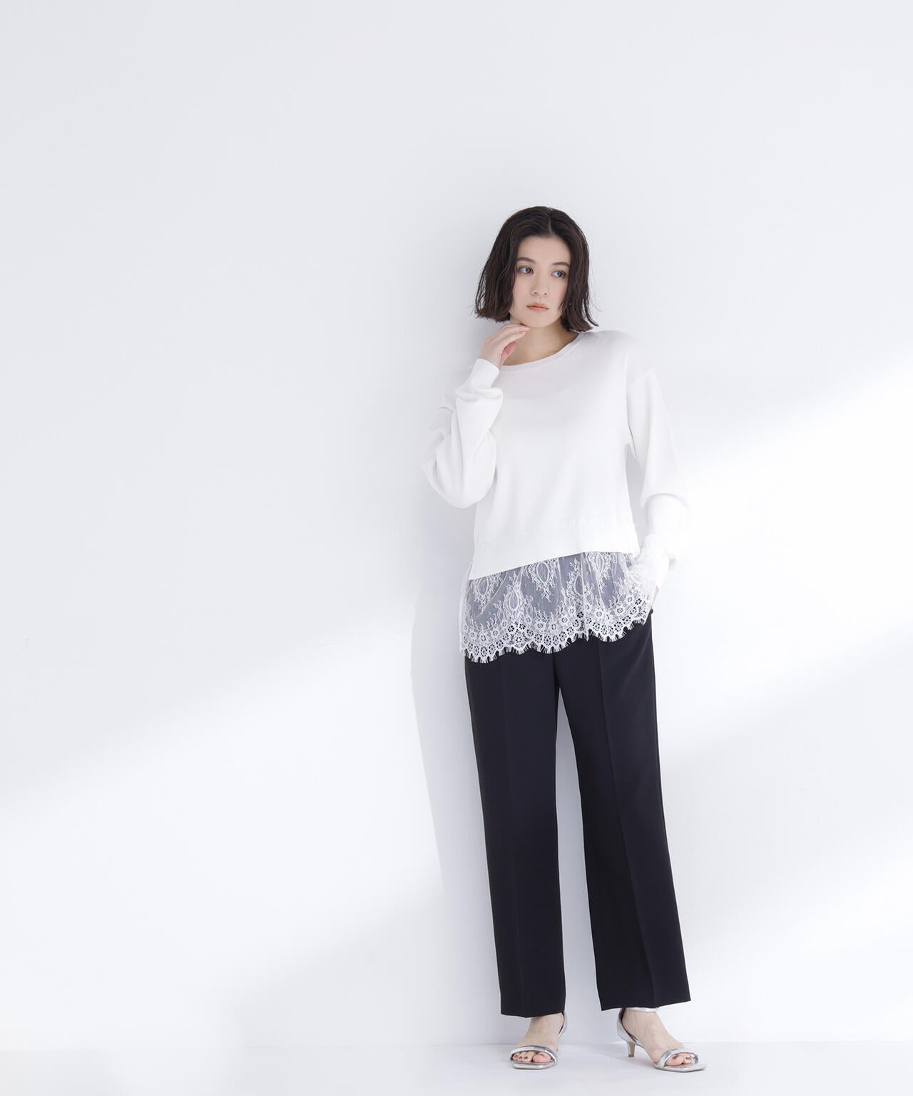 レースドッキングニットトップス EVRIS（エヴリス） ニット セーター フロントホックレースドッキング