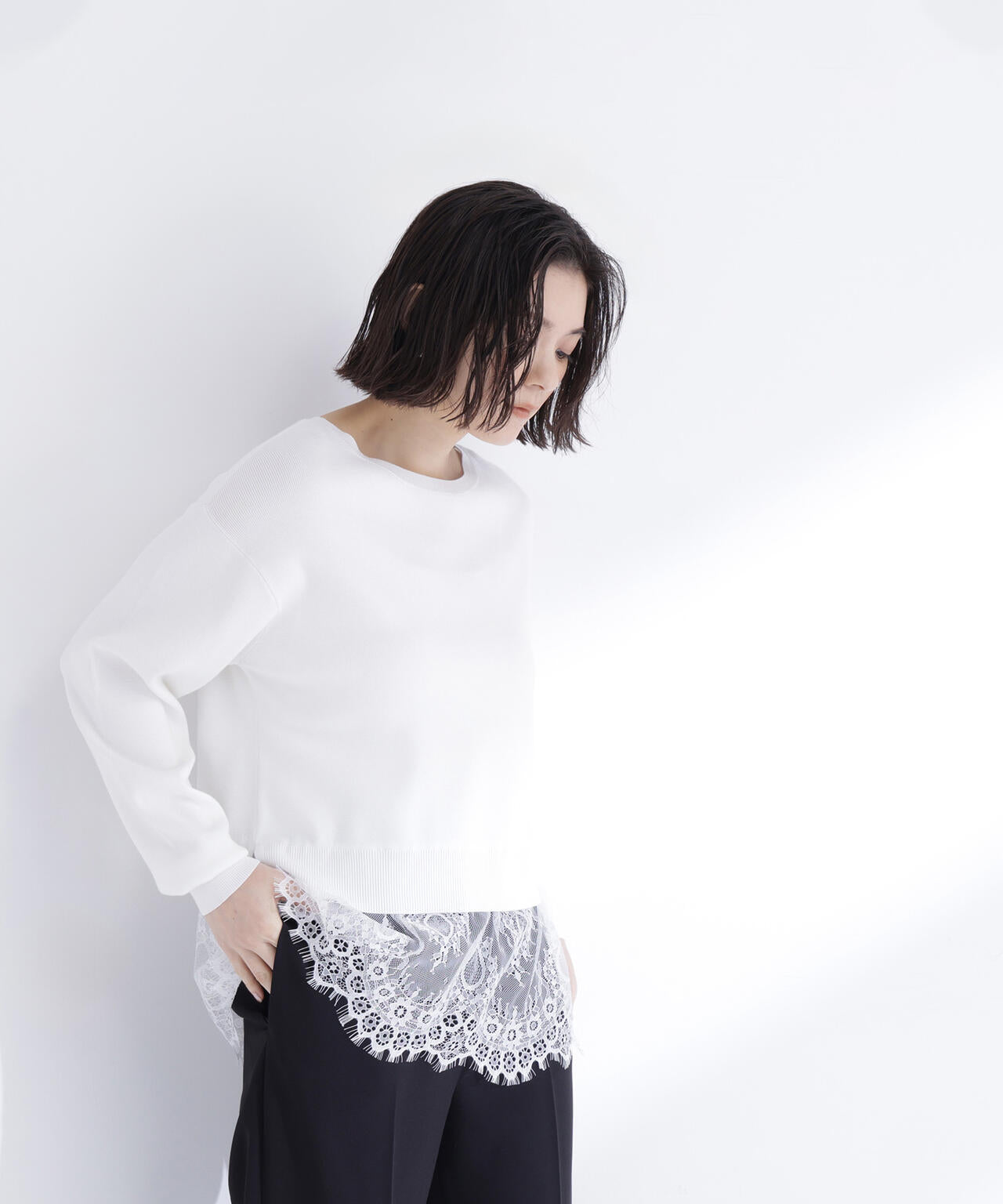 レースドッキングニットトップス EVRIS（エヴリス） ニット セーター フロントホックレースドッキング