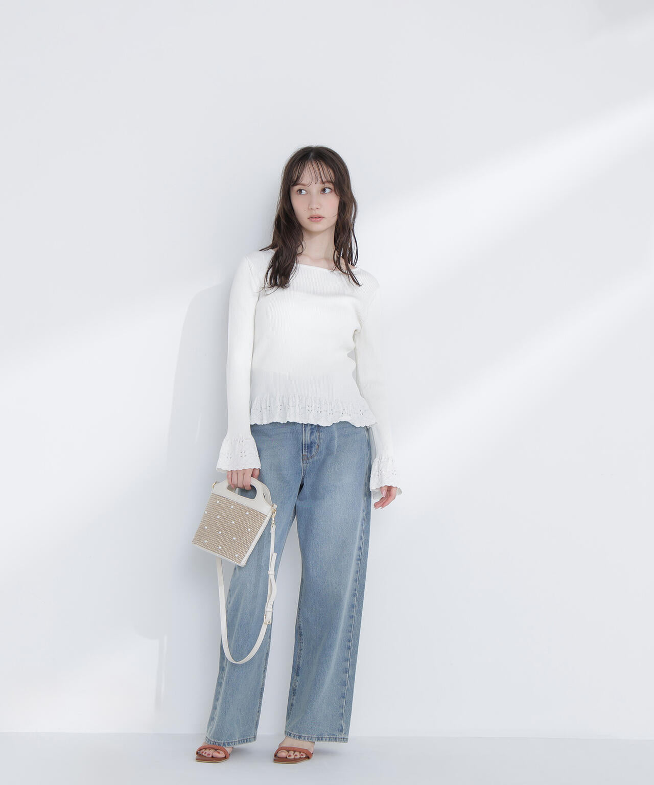 柄編みフレアスリーブニット