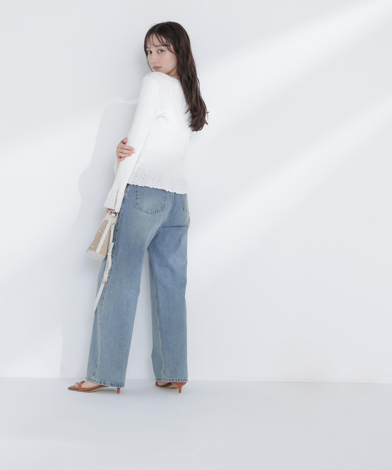 柄編みフレアスリーブニット