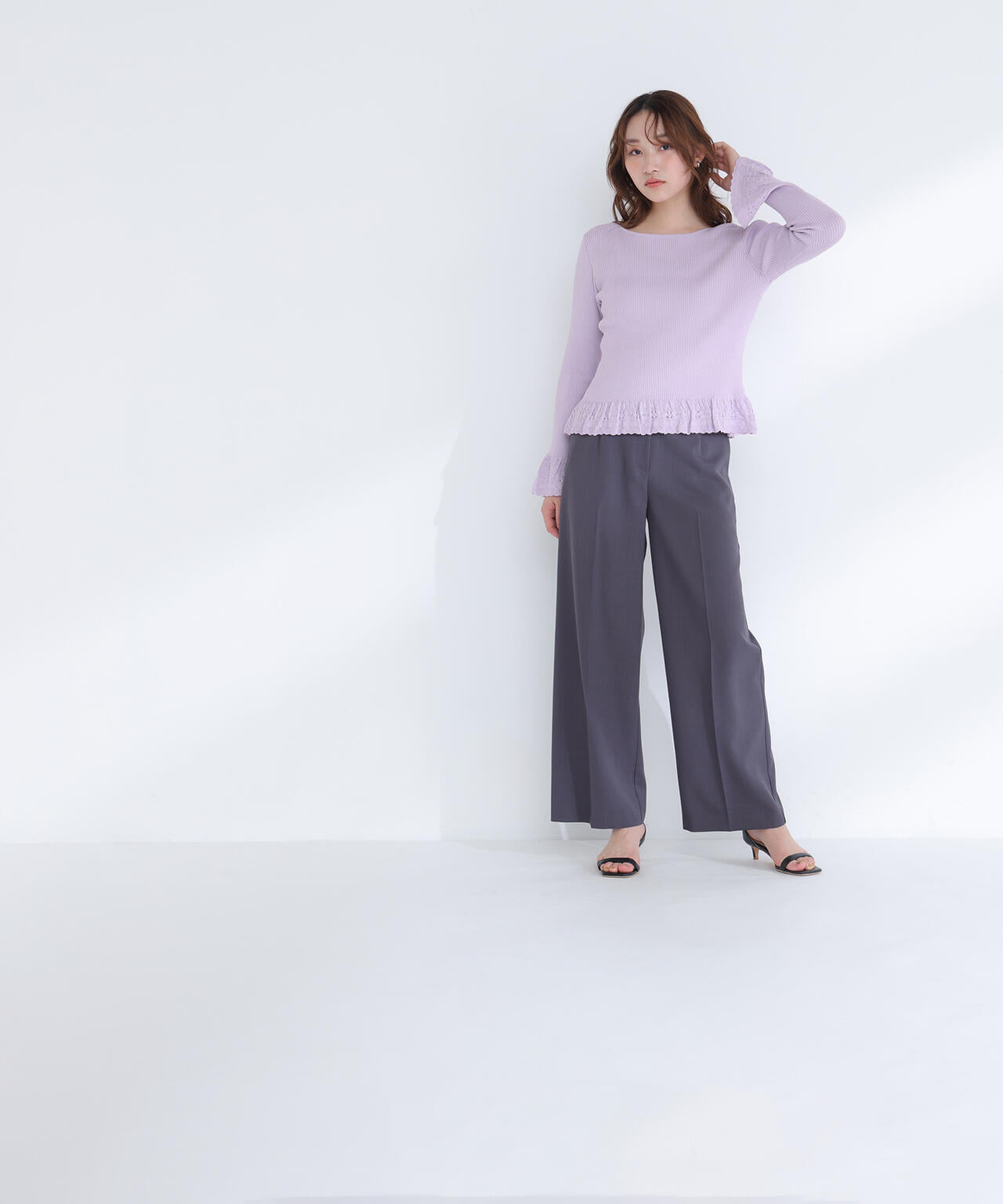 柄編みフレアスリーブニット