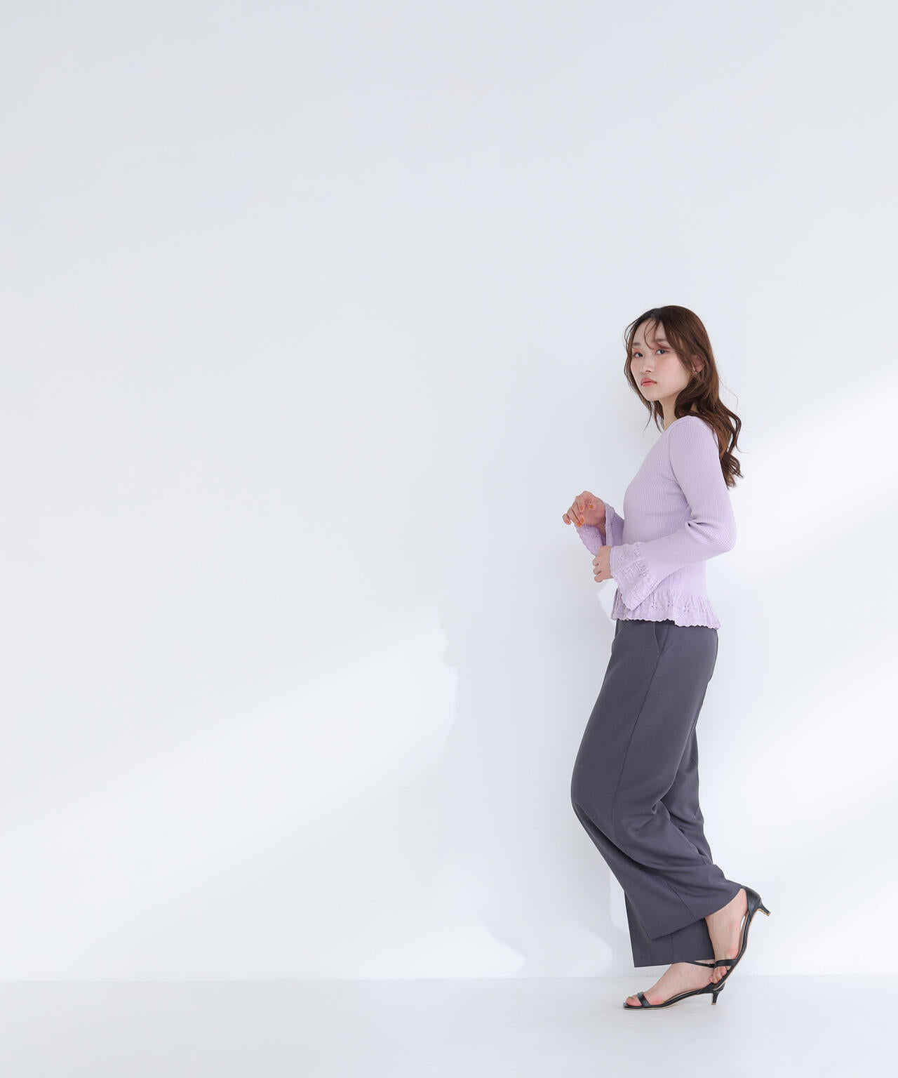 柄編みフレアスリーブニット