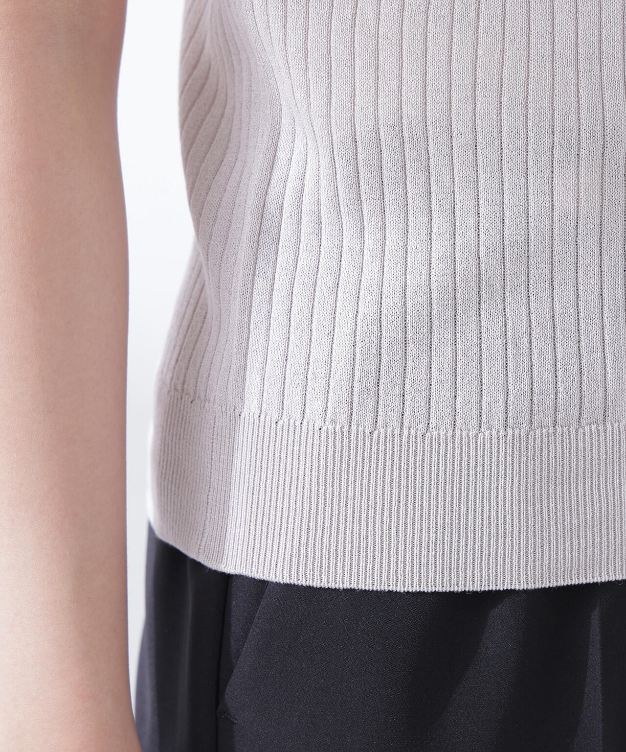 168cm 着用サイズ：FR