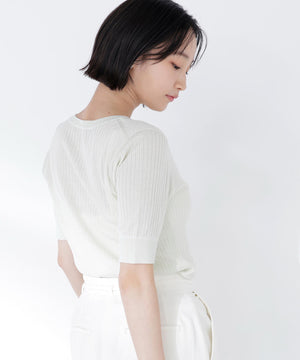 身長165　B:80 W:59 / H:85 / S:23.5 着用サイズ：FR