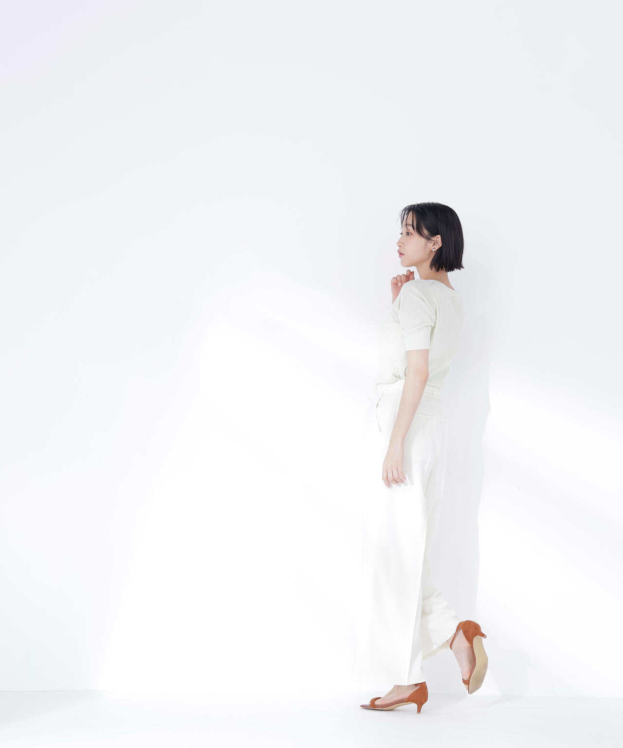 身長165　B:80 W:59 / H:85 / S:23.5 着用サイズ：FR