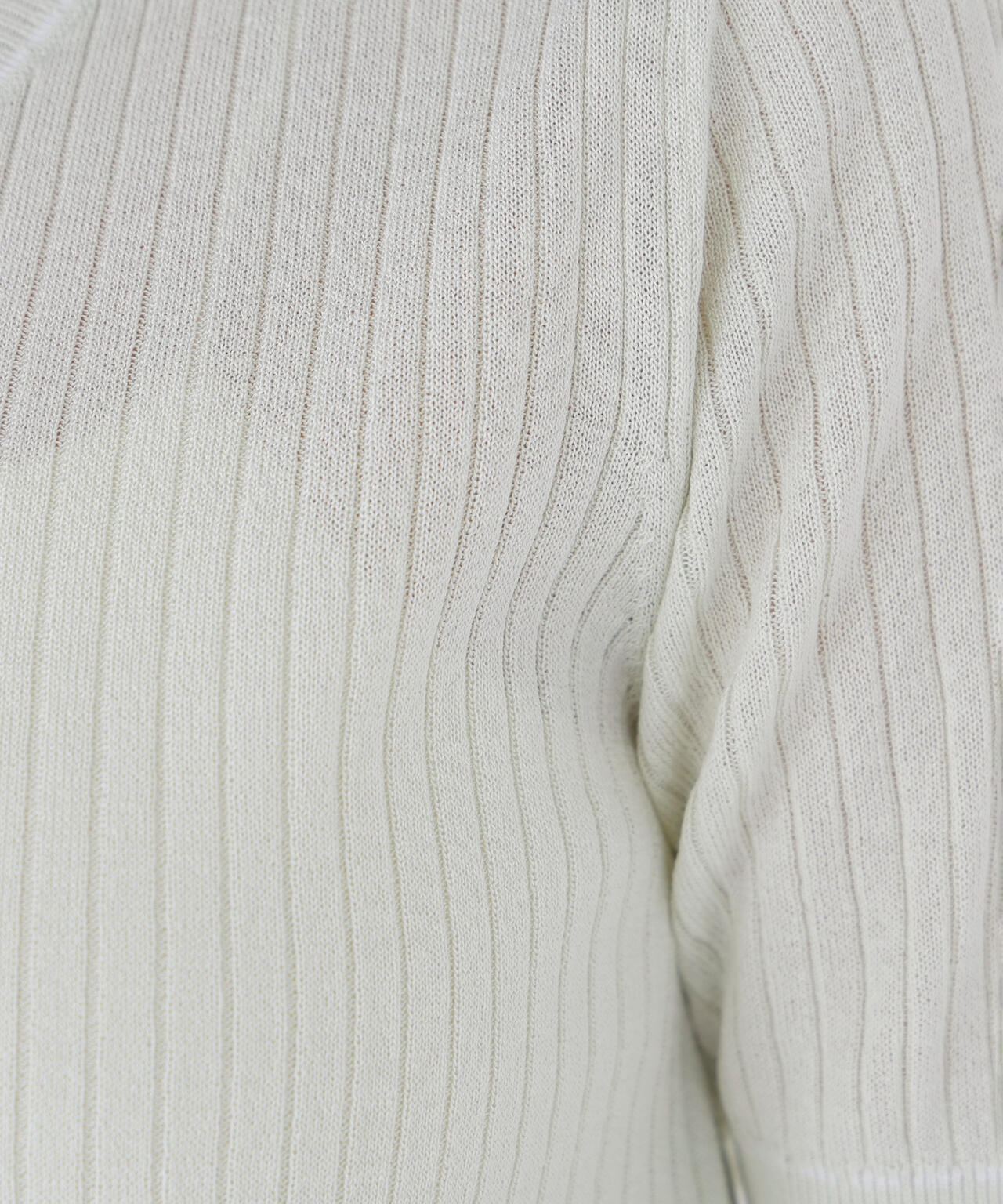 身長165　B:80 W:59 / H:85 / S:23.5 着用サイズ：FR