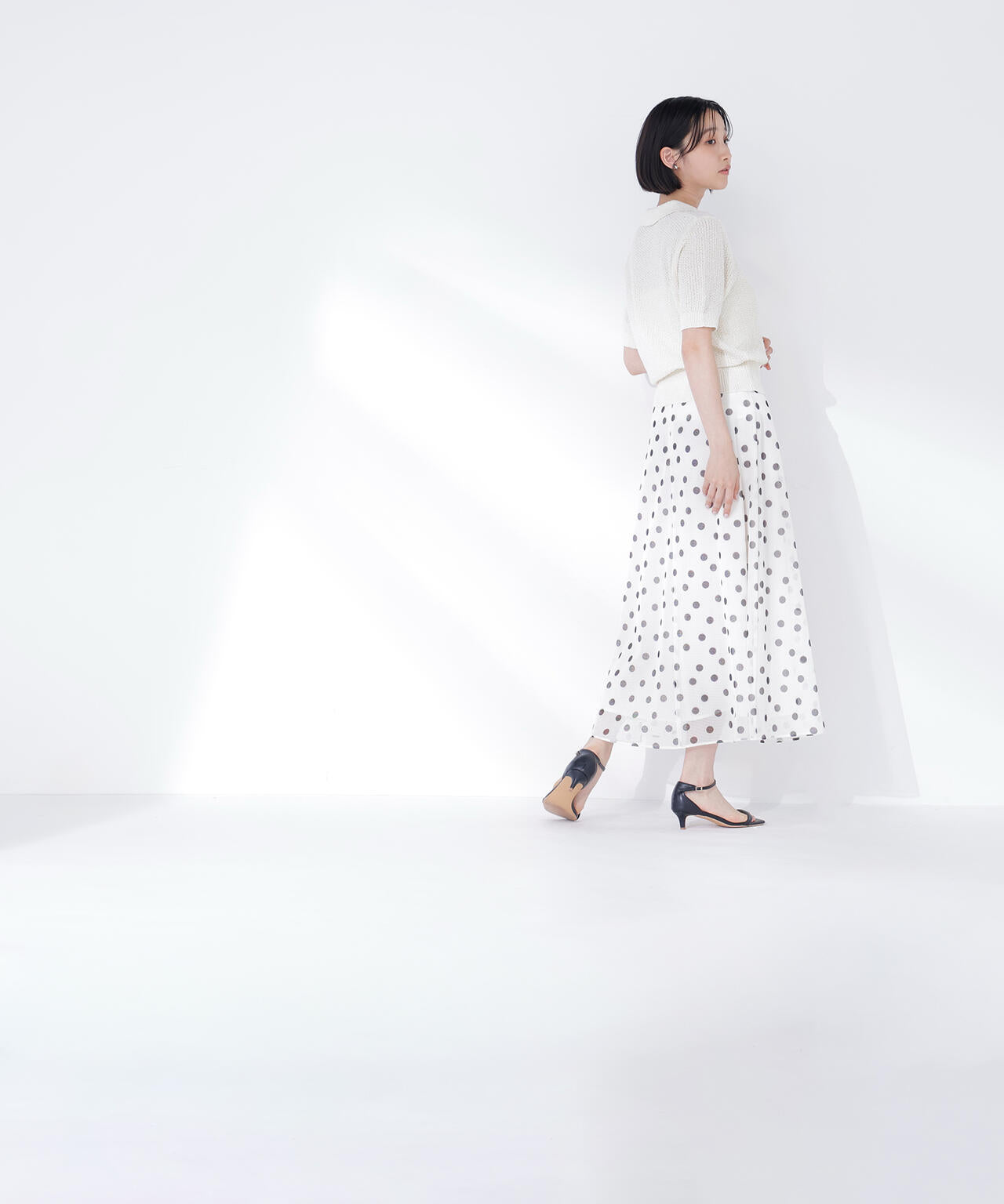 身長165　B:80 W:59 / H:85 / S:23.5 着用サイズ：FR