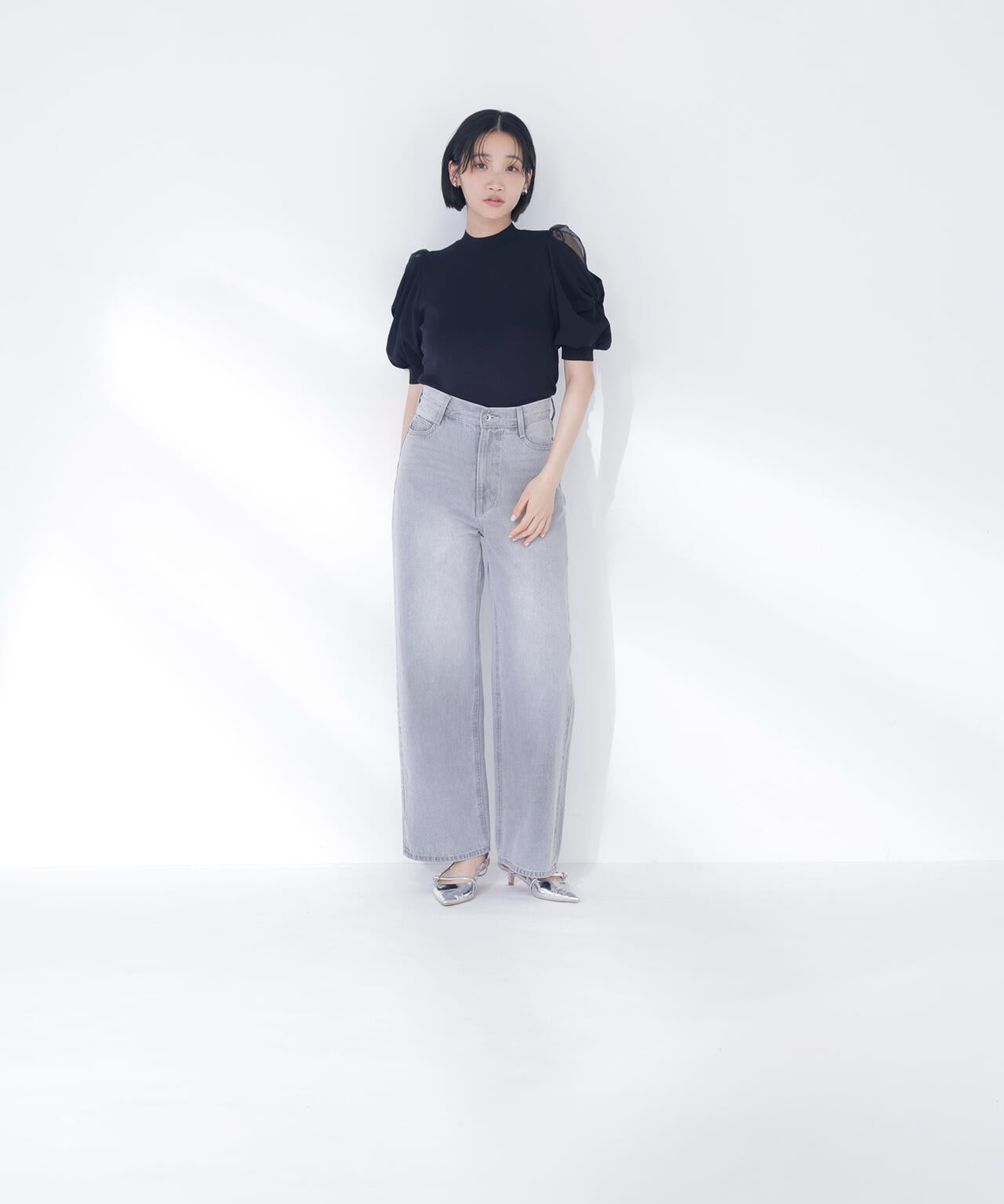 身長165　B:80 W:59 / H:85 / S:23.5 着用サイズ：FR