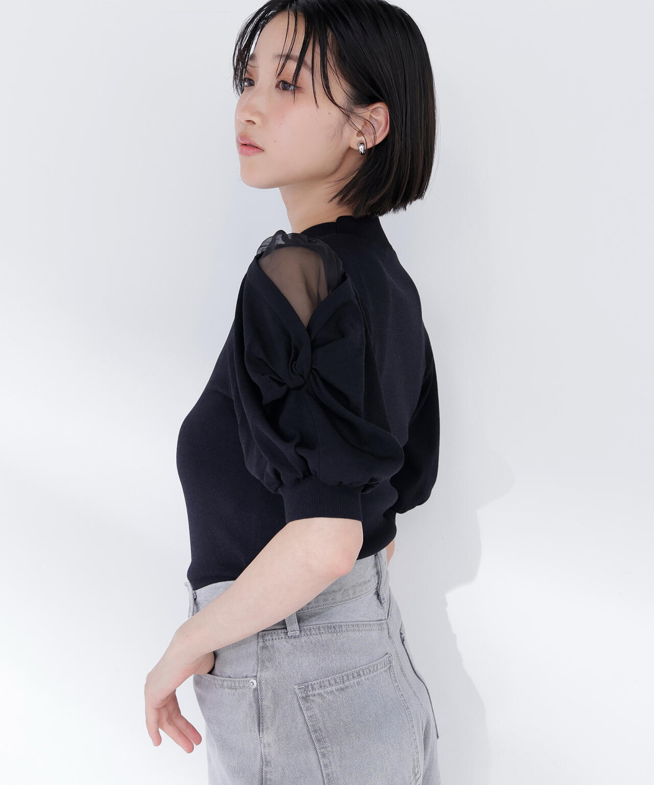 身長165　B:80 W:59 / H:85 / S:23.5 着用サイズ：FR