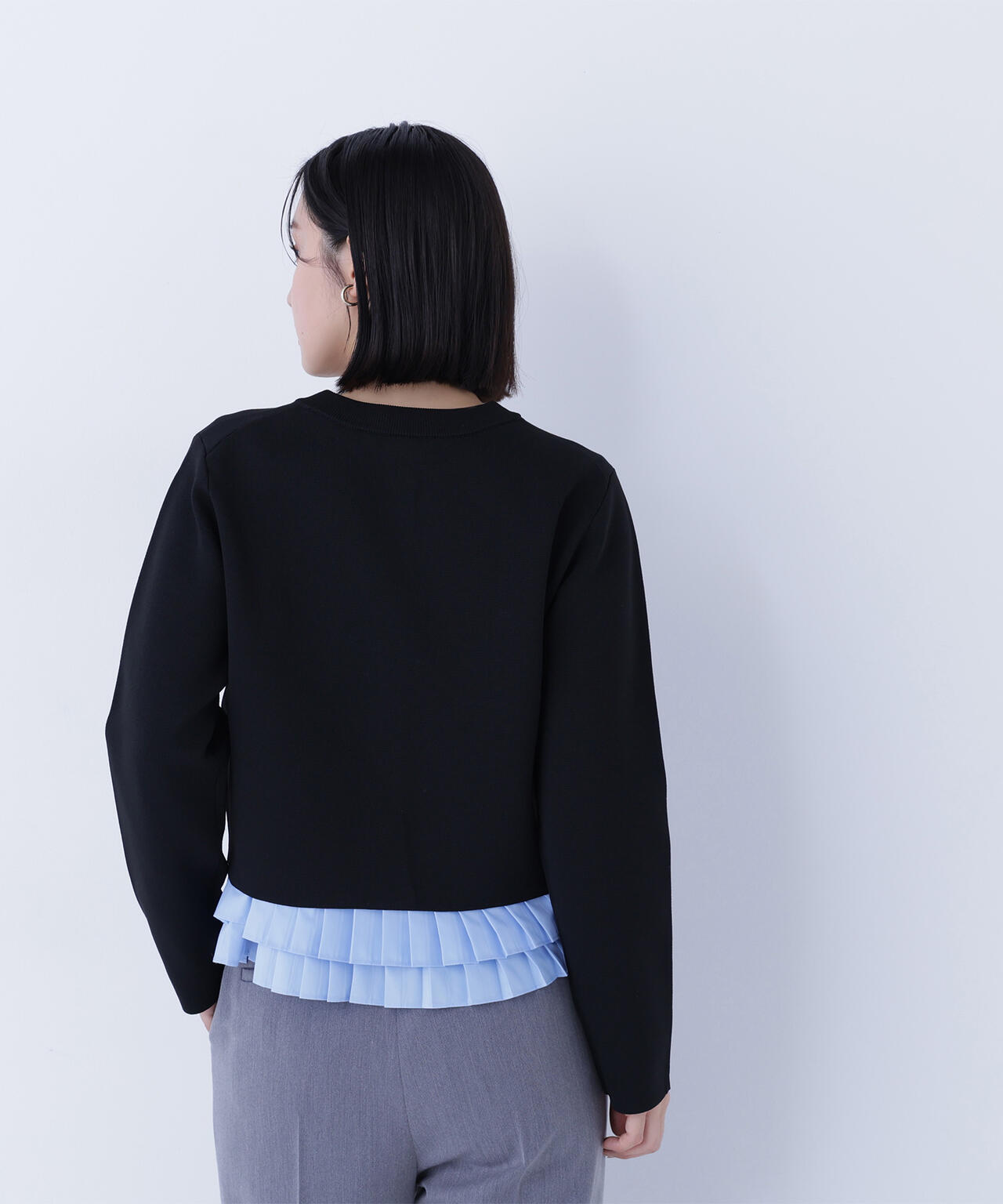 エンブレムボタンニットジャケット