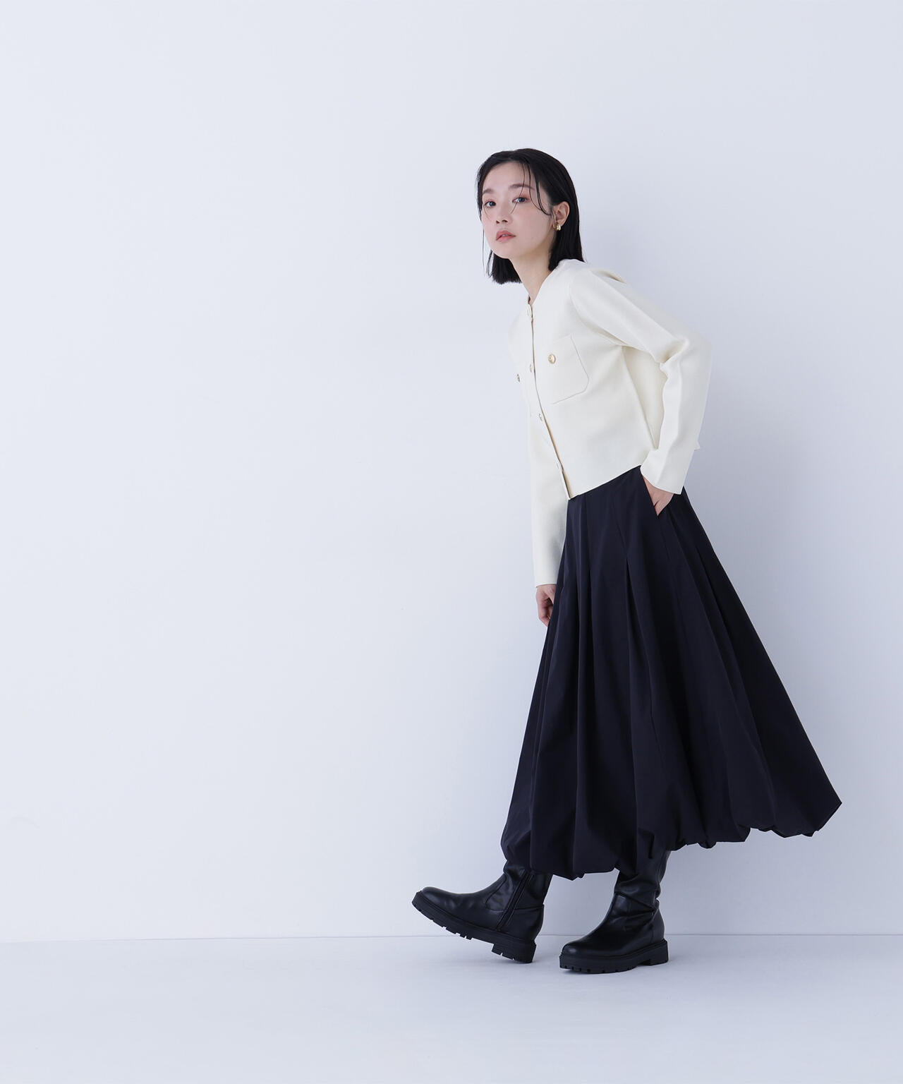 エンブレムボタンニットジャケット