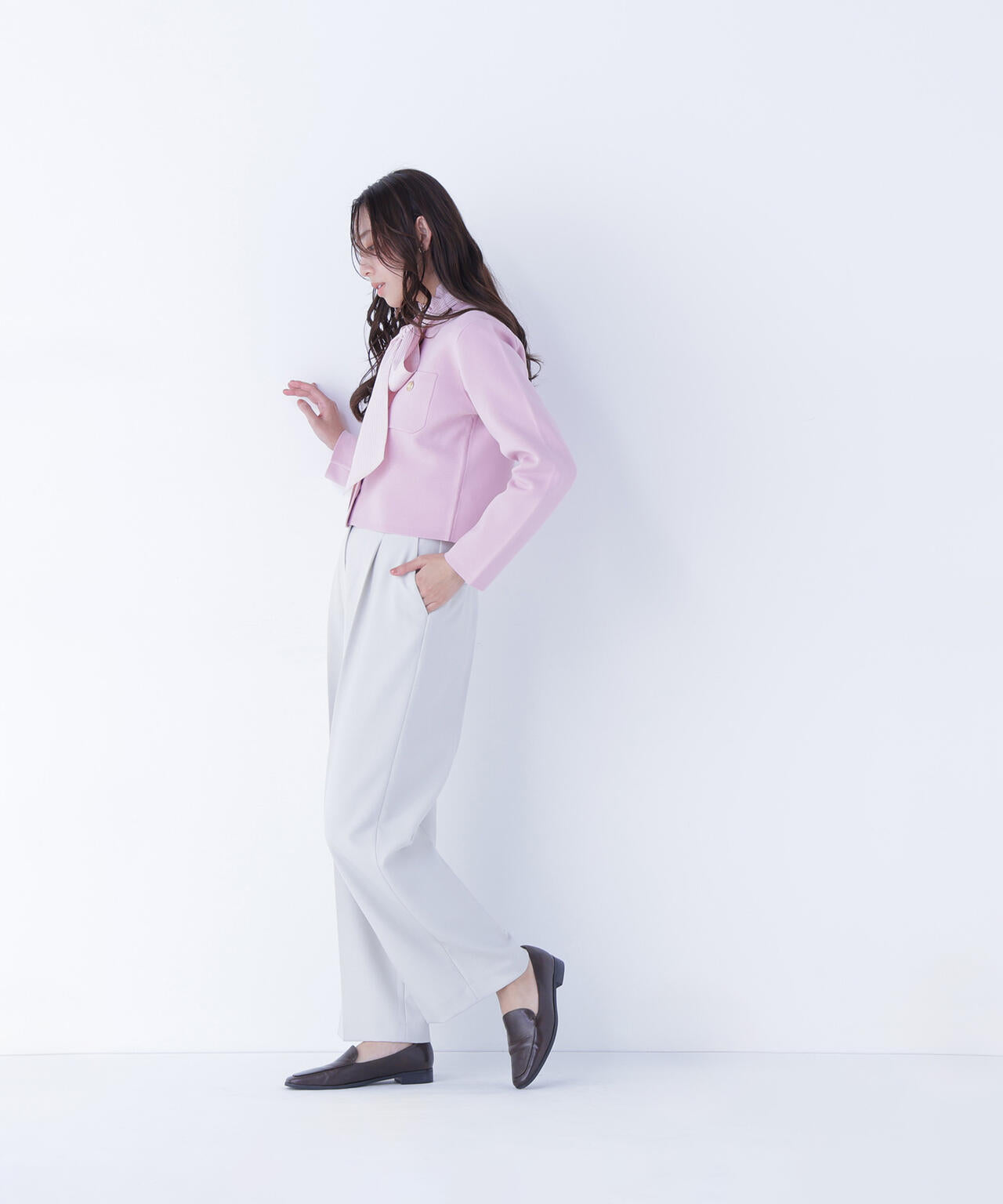 エンブレムボタンニットジャケット