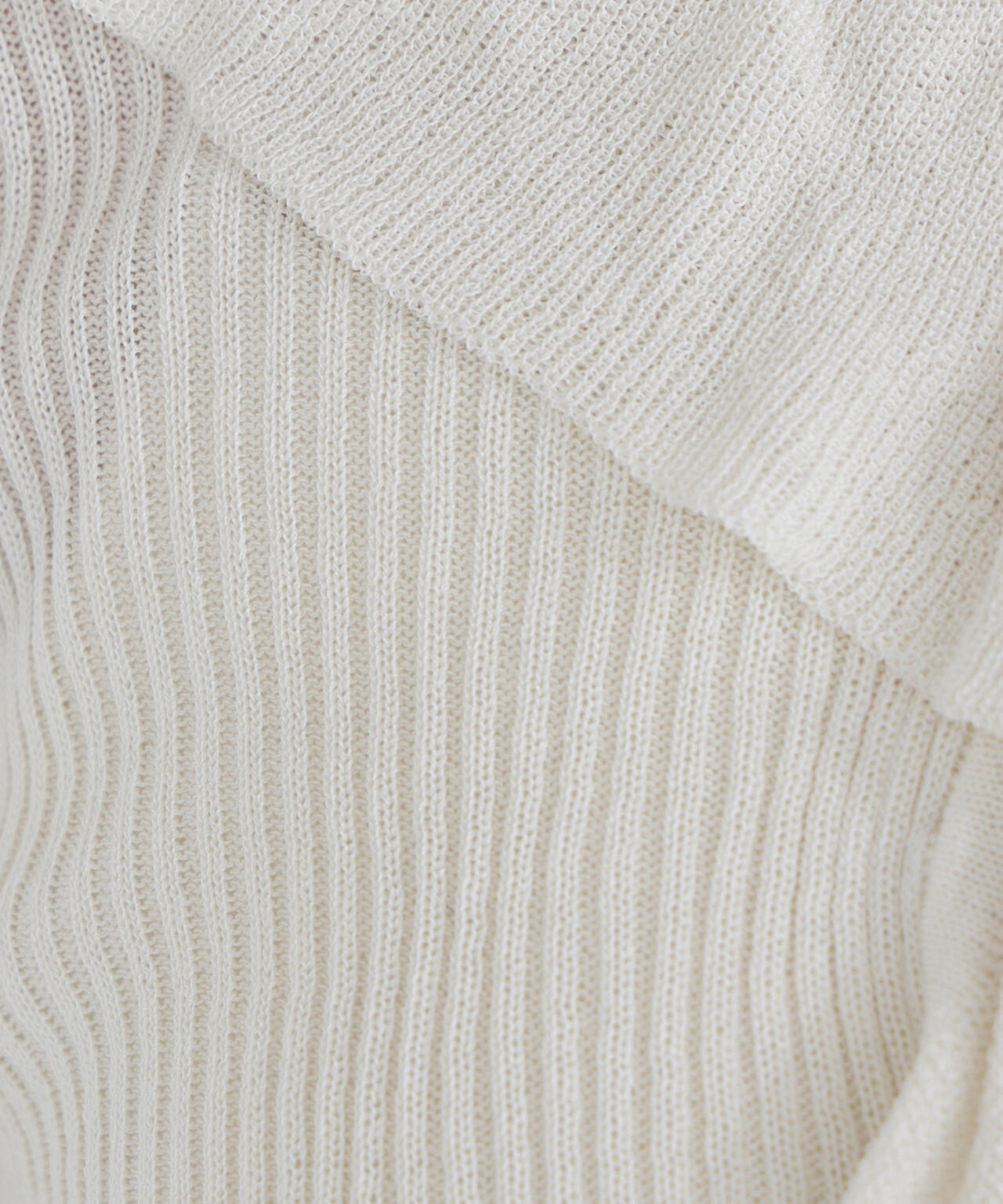 フリルトリムカーディガン