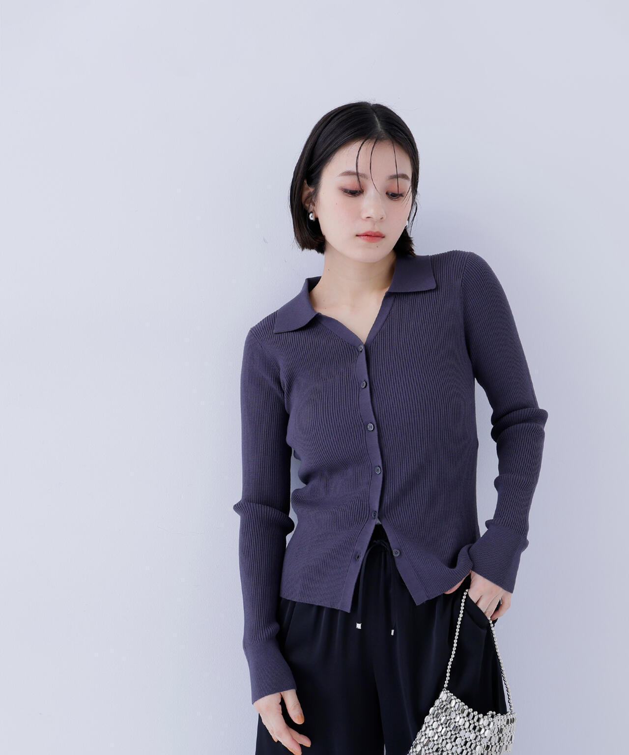 【WEB限定カラー：オレンジ】襟付Vネックリブニット