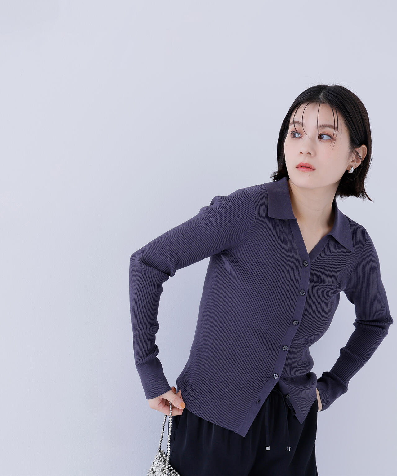 【WEB限定カラー：オレンジ】襟付Vネックリブニット