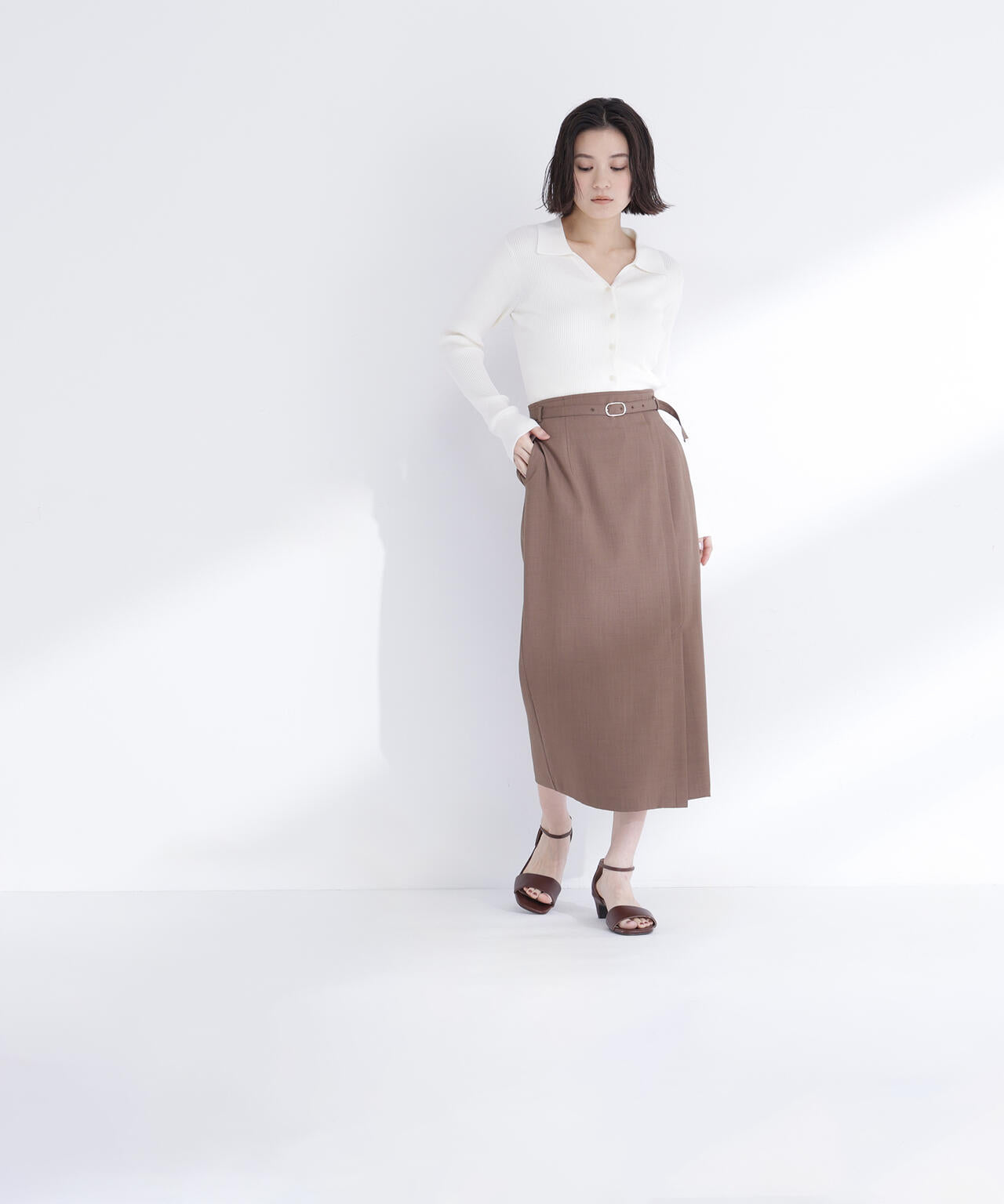 【WEB限定カラー：オレンジ】襟付Vネックリブニット