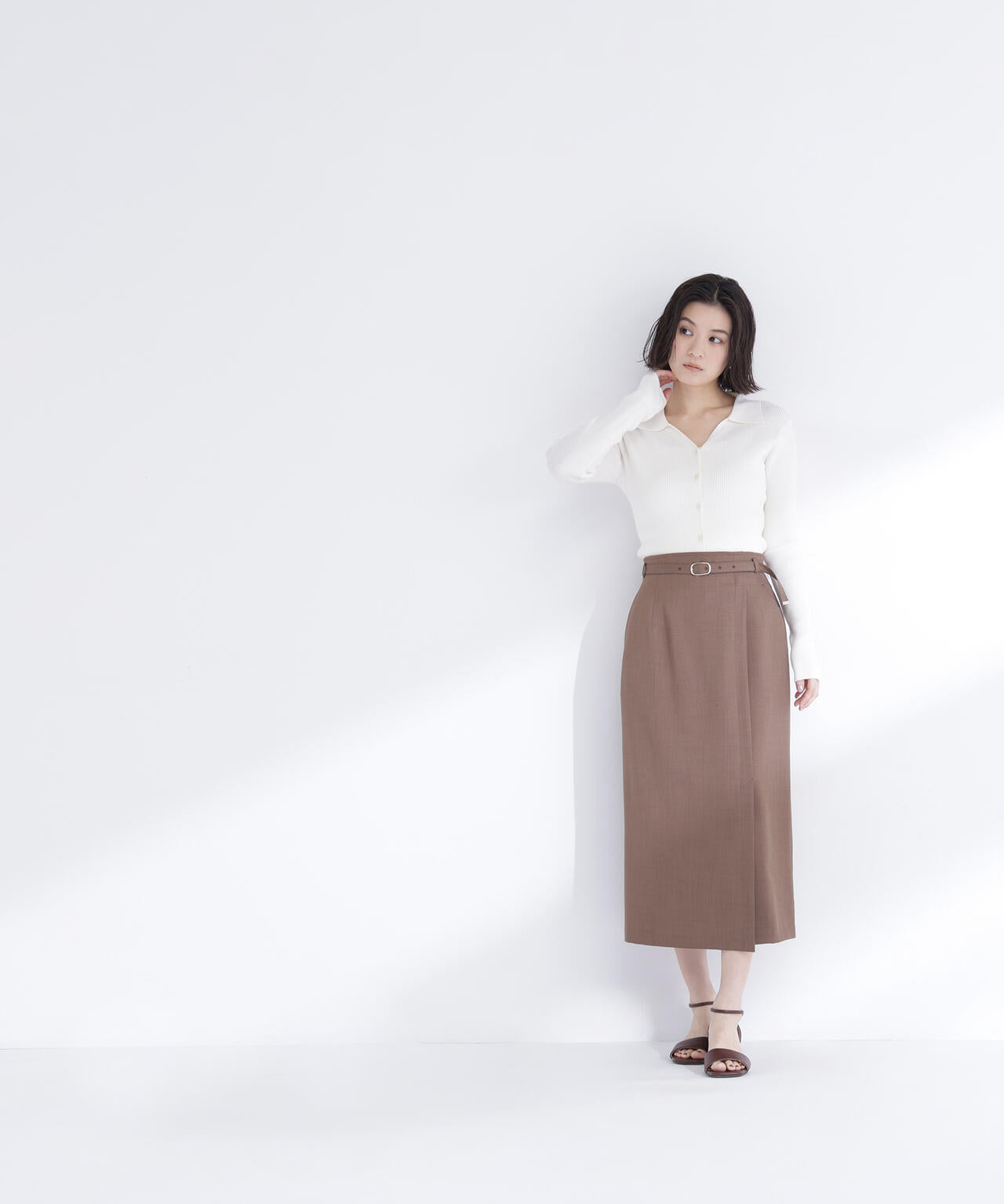 【WEB限定カラー：オレンジ】襟付Vネックリブニット