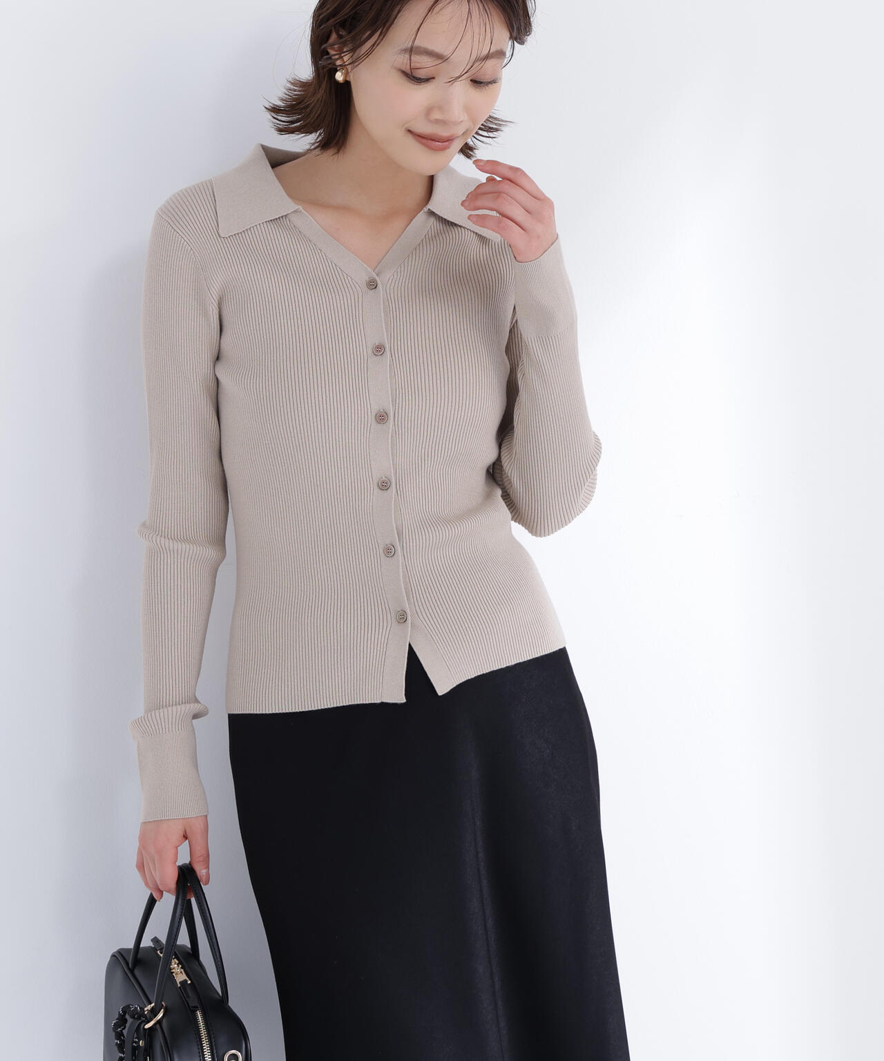 【WEB限定カラー：オレンジ】襟付Vネックリブニット