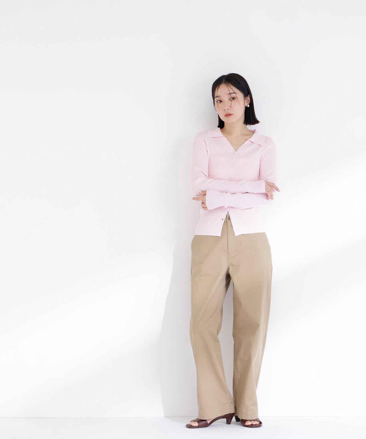 【WEB限定カラー：オレンジ】襟付Vネックリブニット