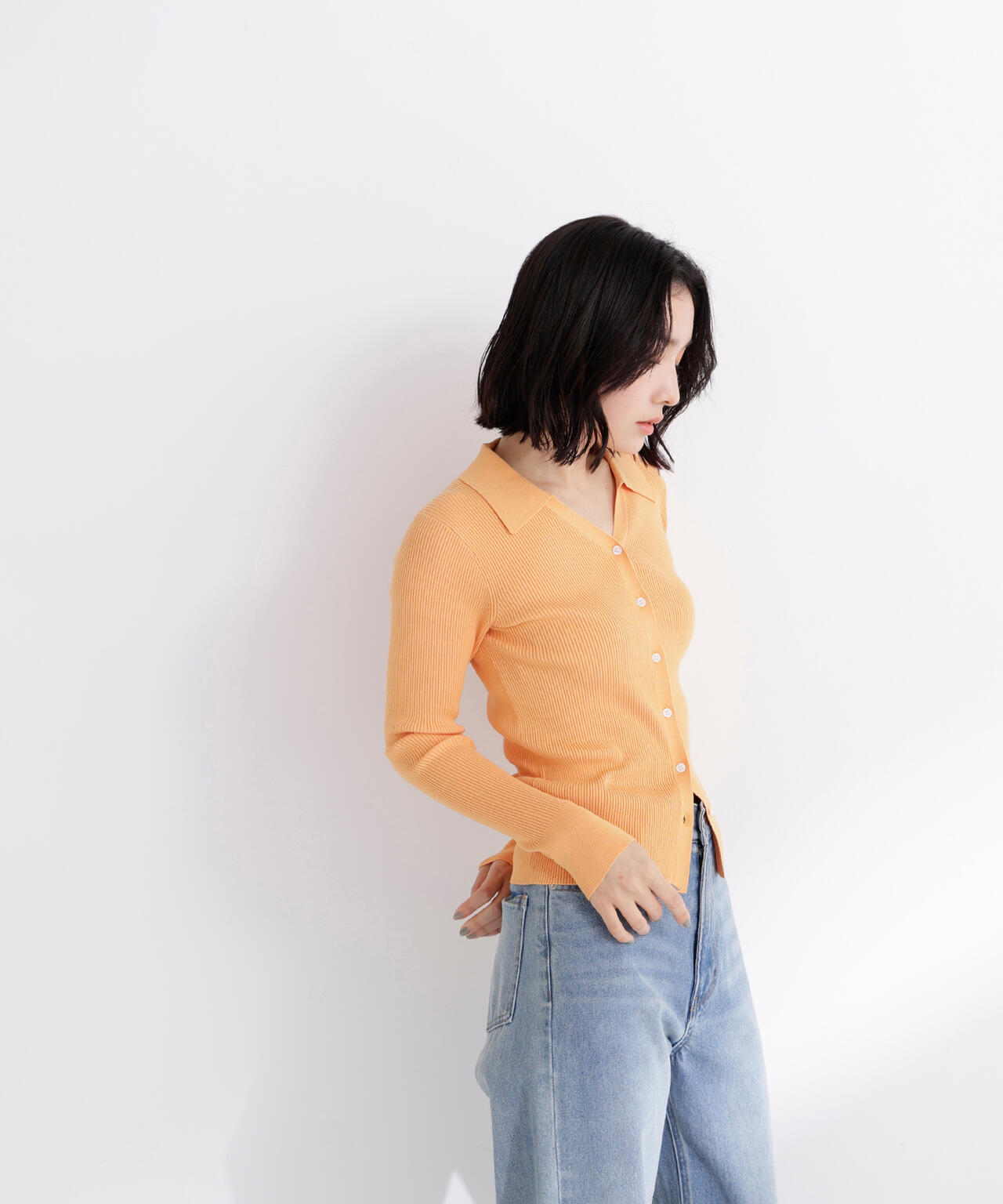 【WEB限定カラー：オレンジ】襟付Vネックリブニット