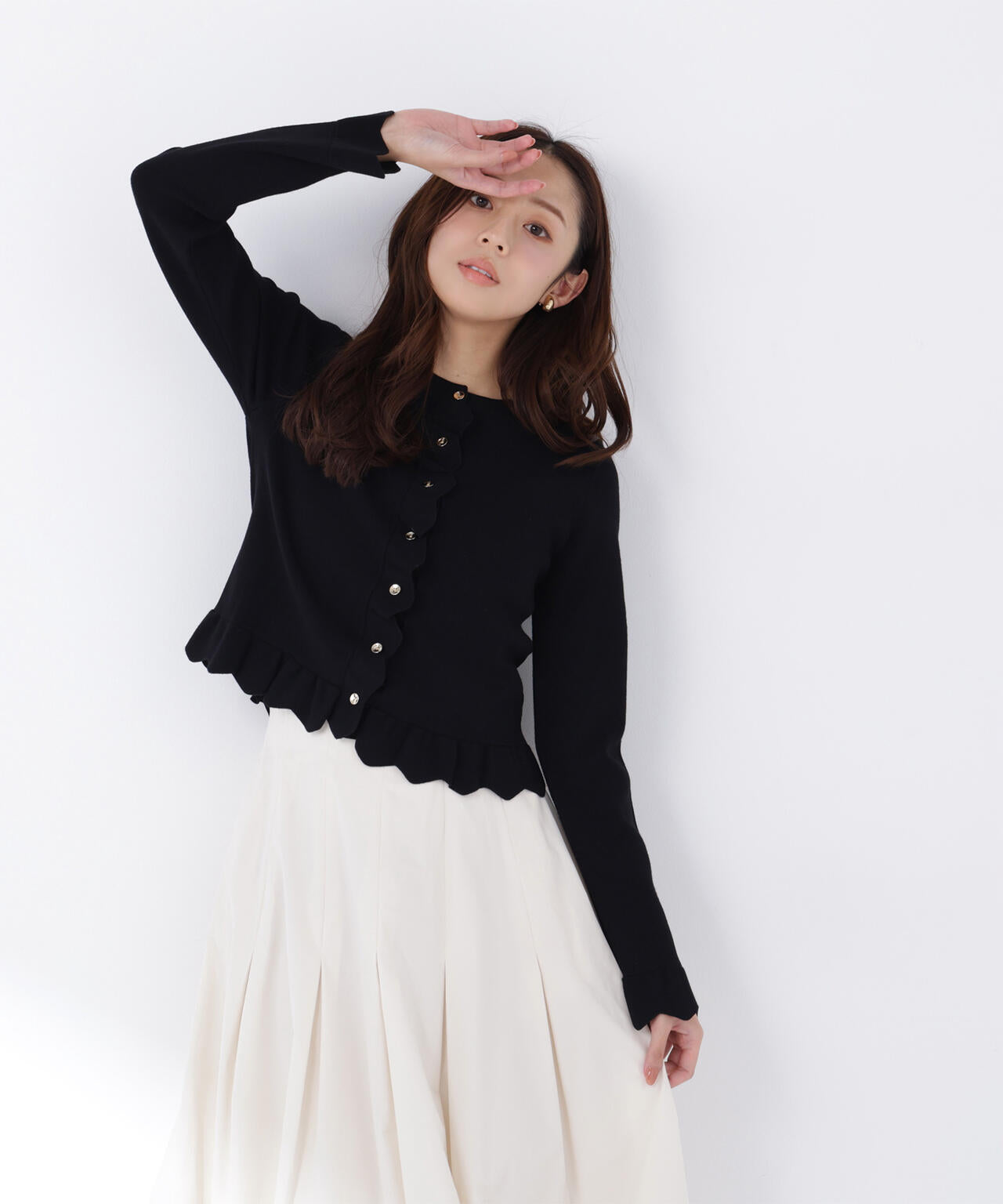 メタルボタンフリルカーディガン