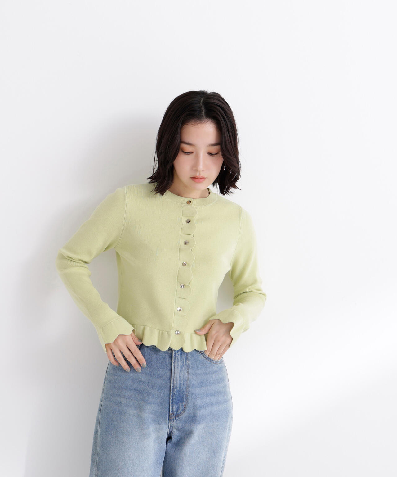 メタルボタンフリルカーディガン