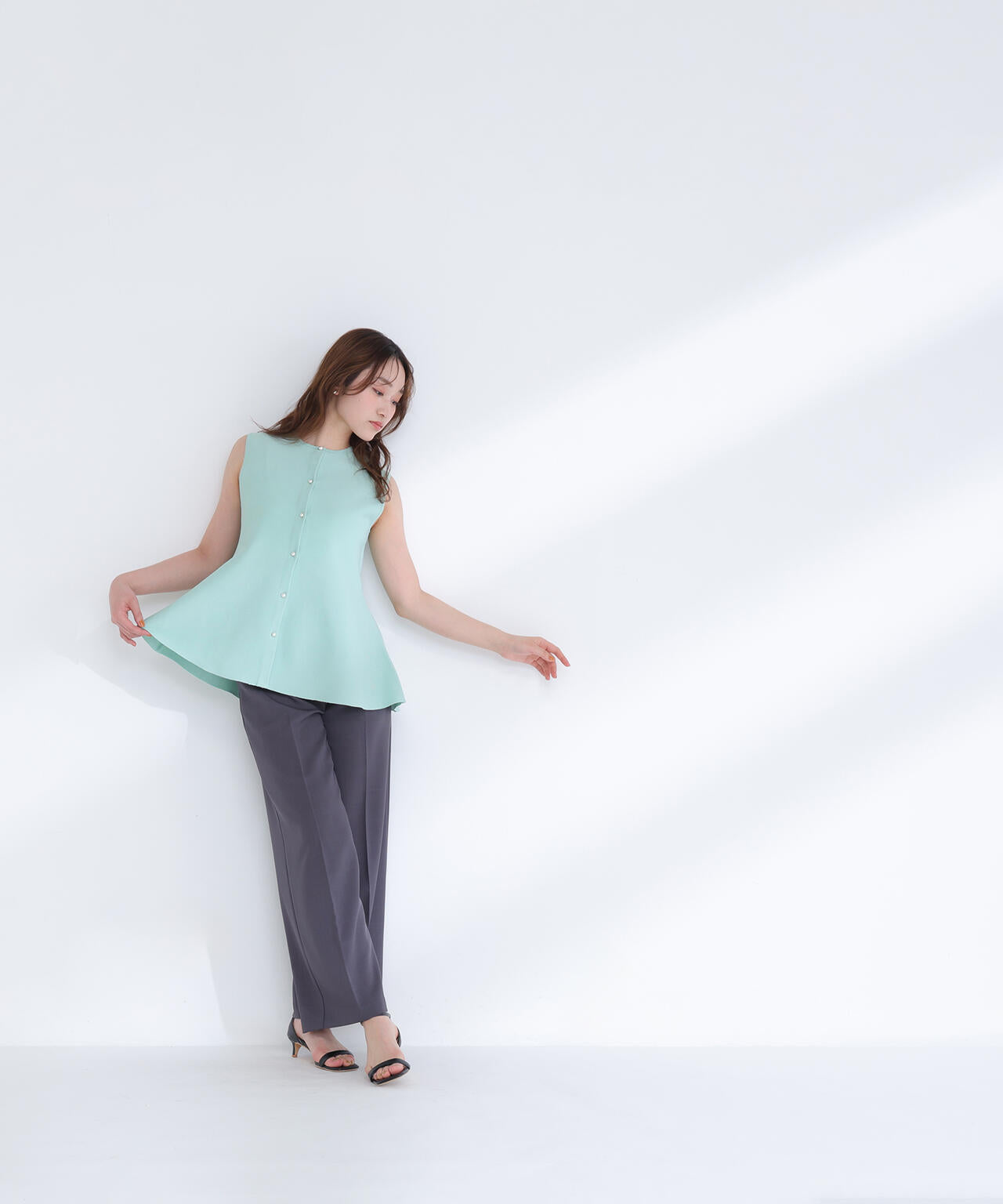 Oggi.jp掲載＞ペプラムニットジレ | NATURAL BEAUTY BASIC（ナチュラル
