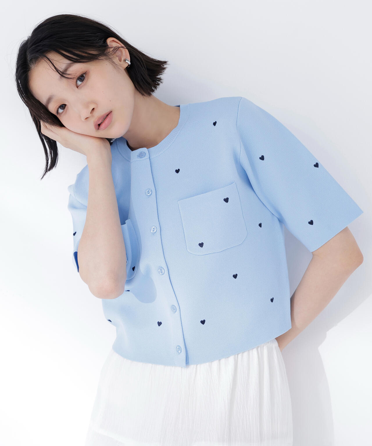 身長165　B:80 W:59 / H:85 / S:23.5 着用サイズ：FR