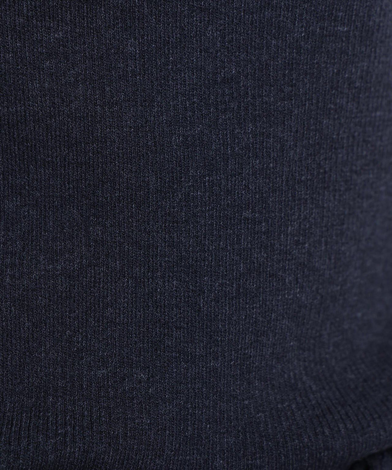 クルーネックリブニット