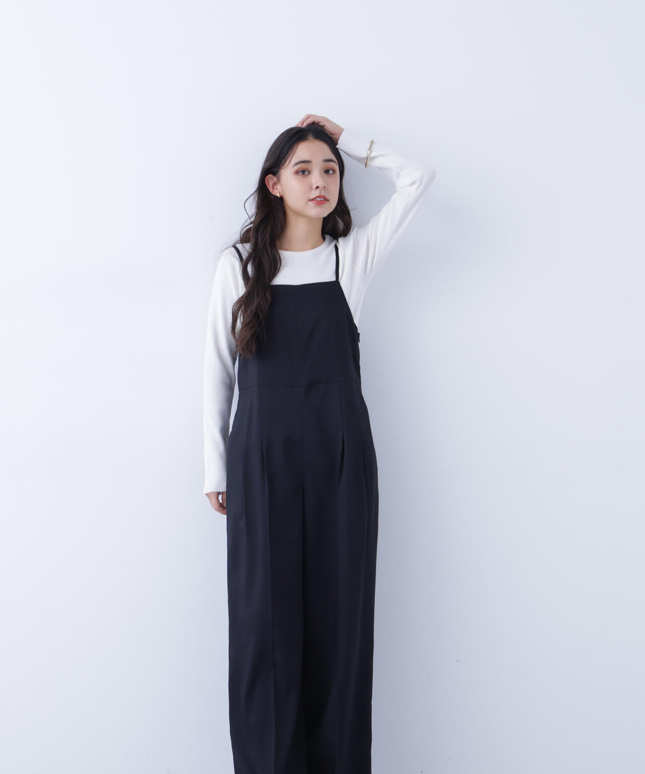 クルーネックリブニット