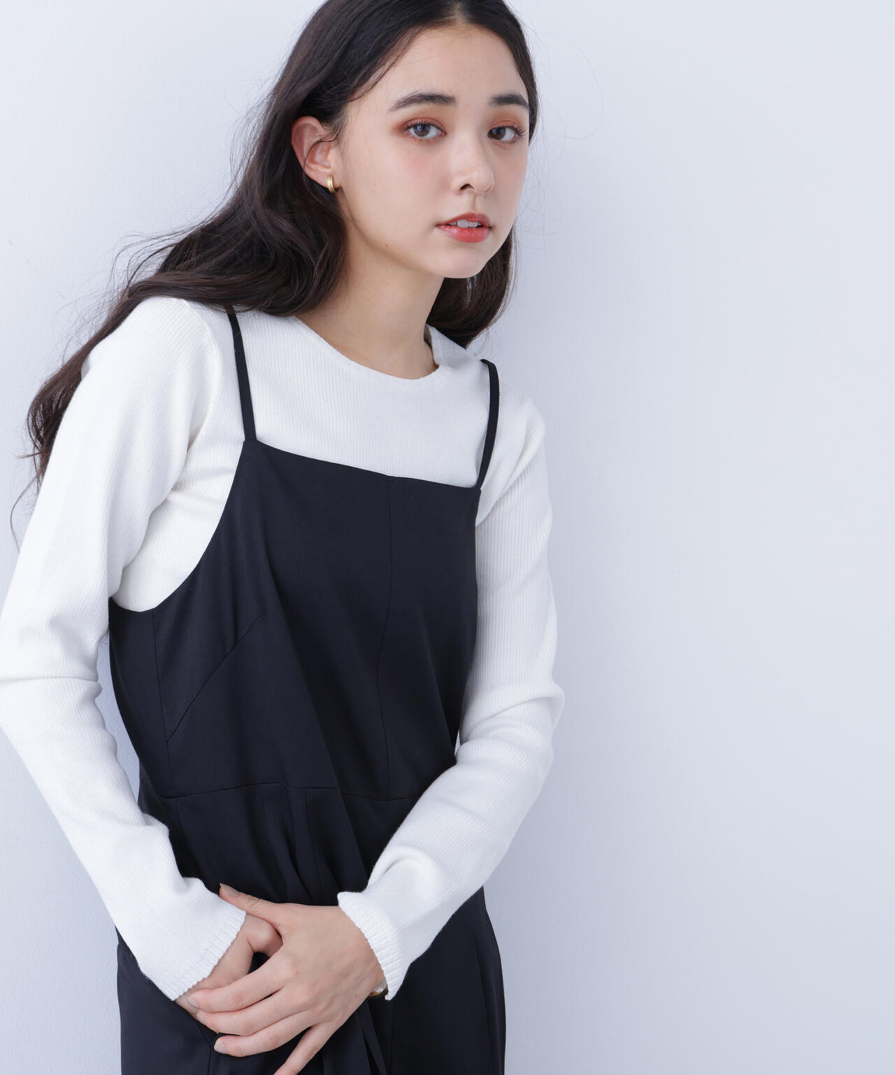 クルーネックリブニット