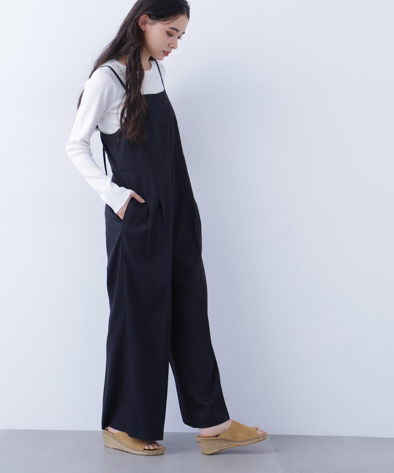 クルーネックリブニット