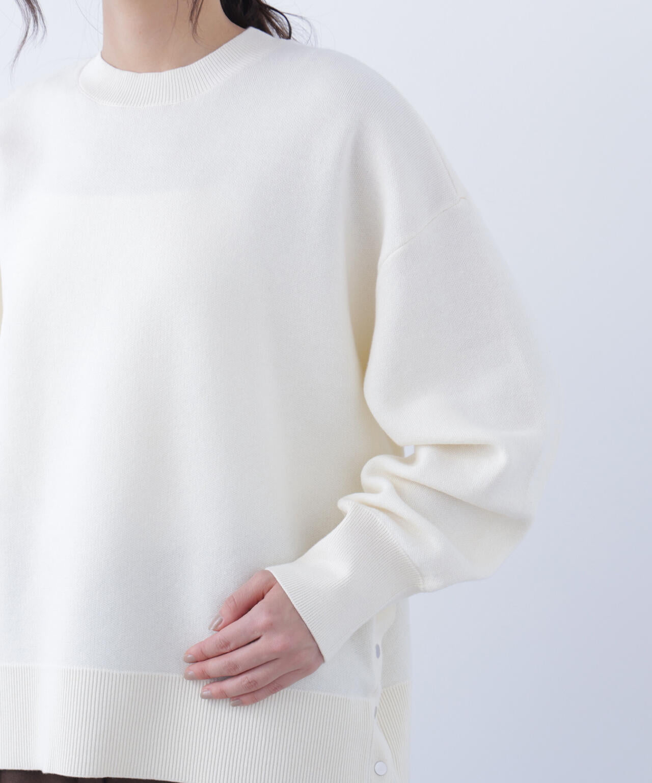 サイドスリットボクシーニット