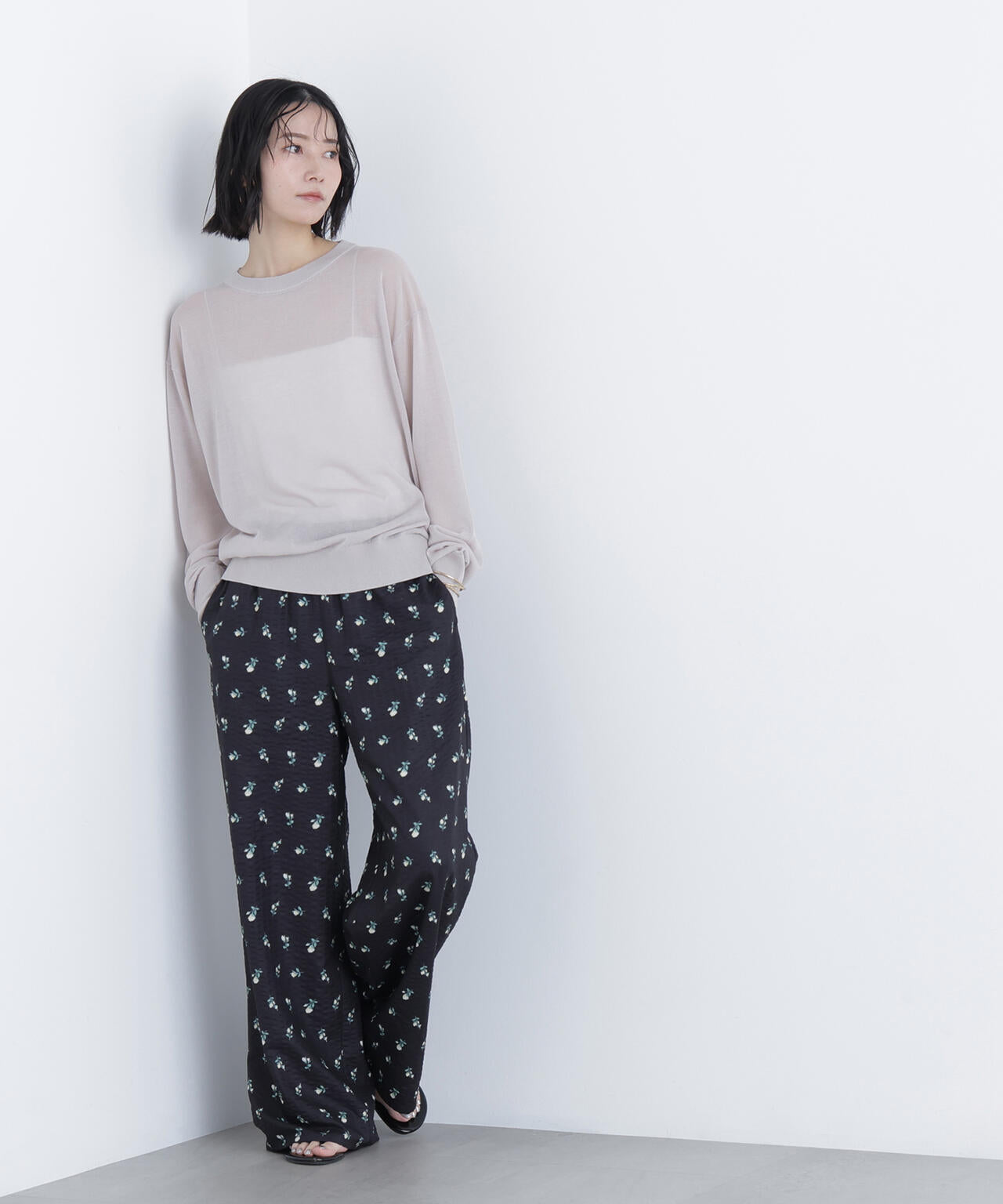 シアーボクシーニット