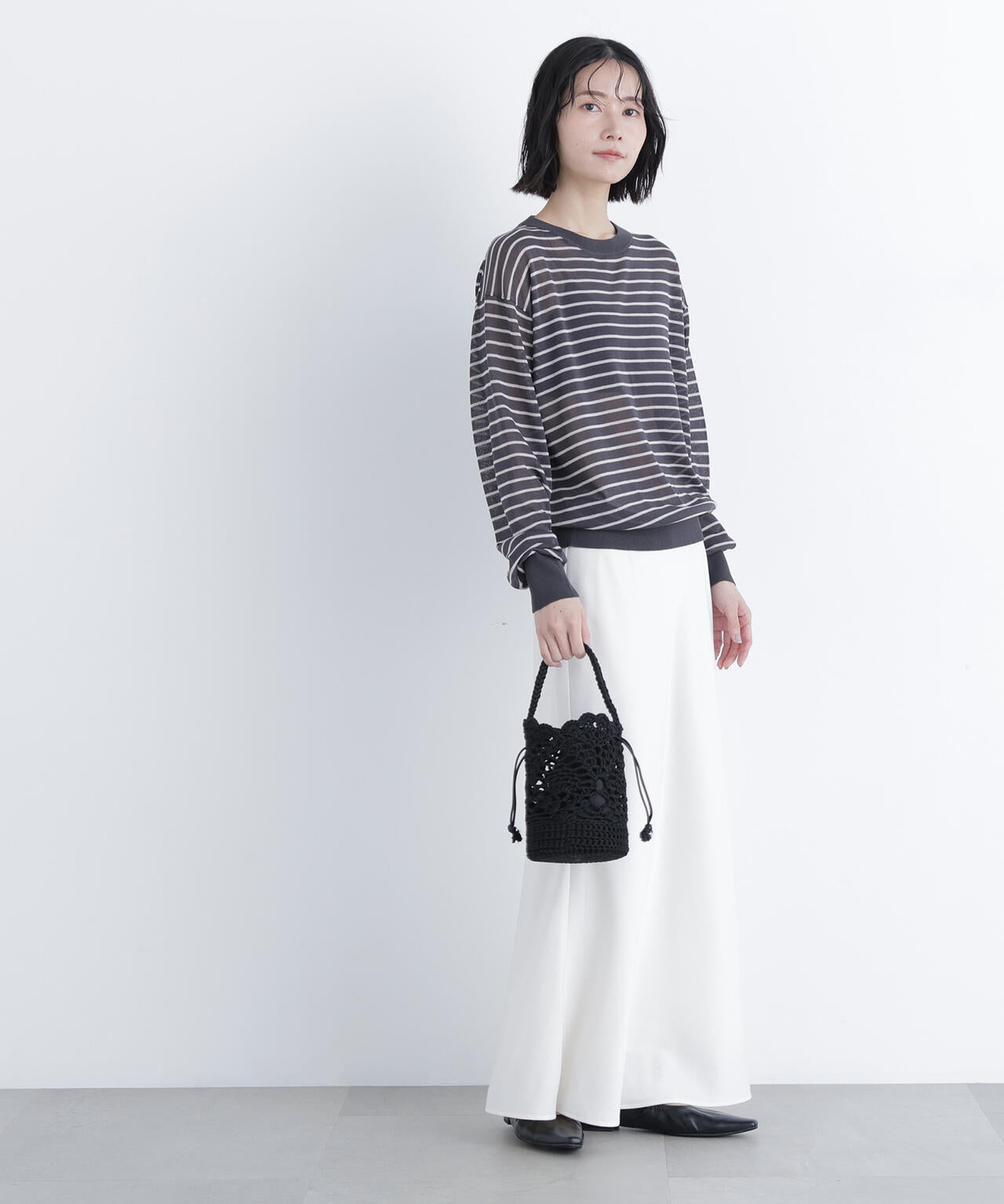 シアーボクシーニット