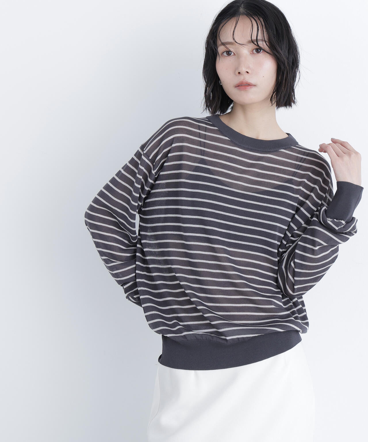 シアーボクシーニット