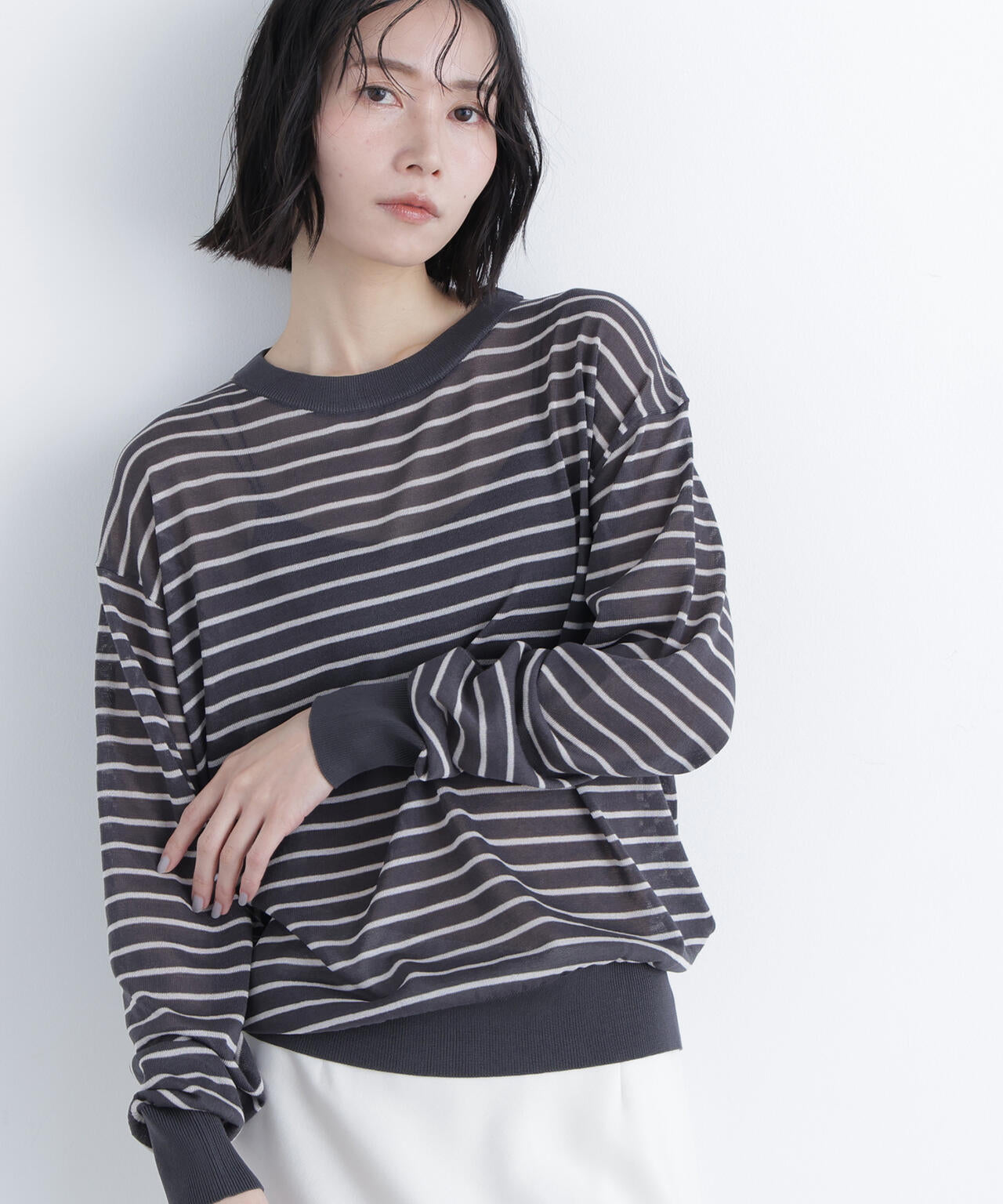 シアーボクシーニット