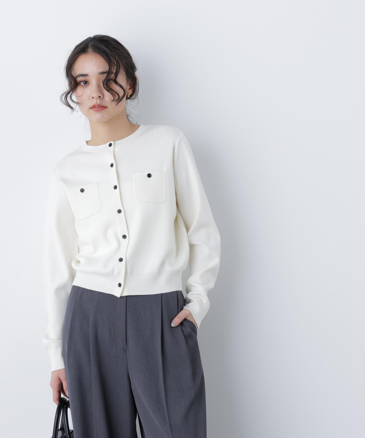 【銀座インズ・mix.tokyo 限定カラー：レッド】ベーシックポケットカーディガン