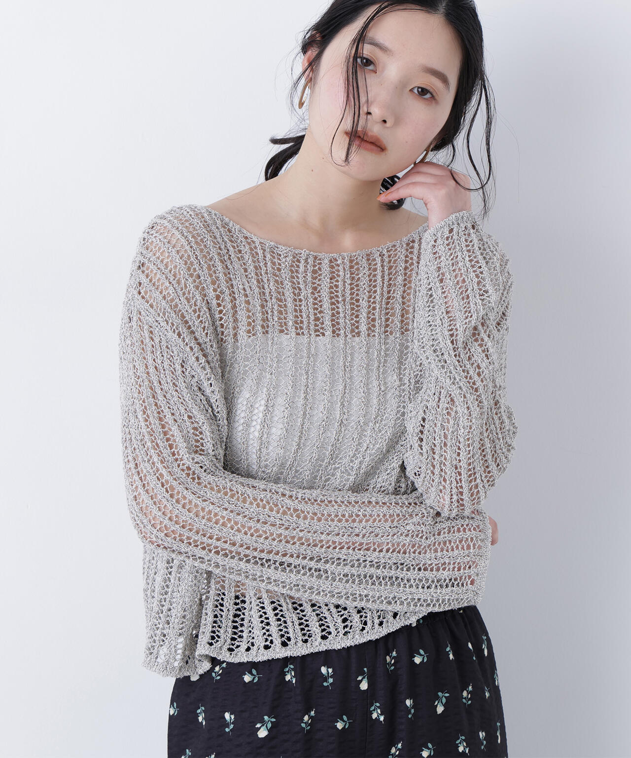 透かし編みクロップドニット