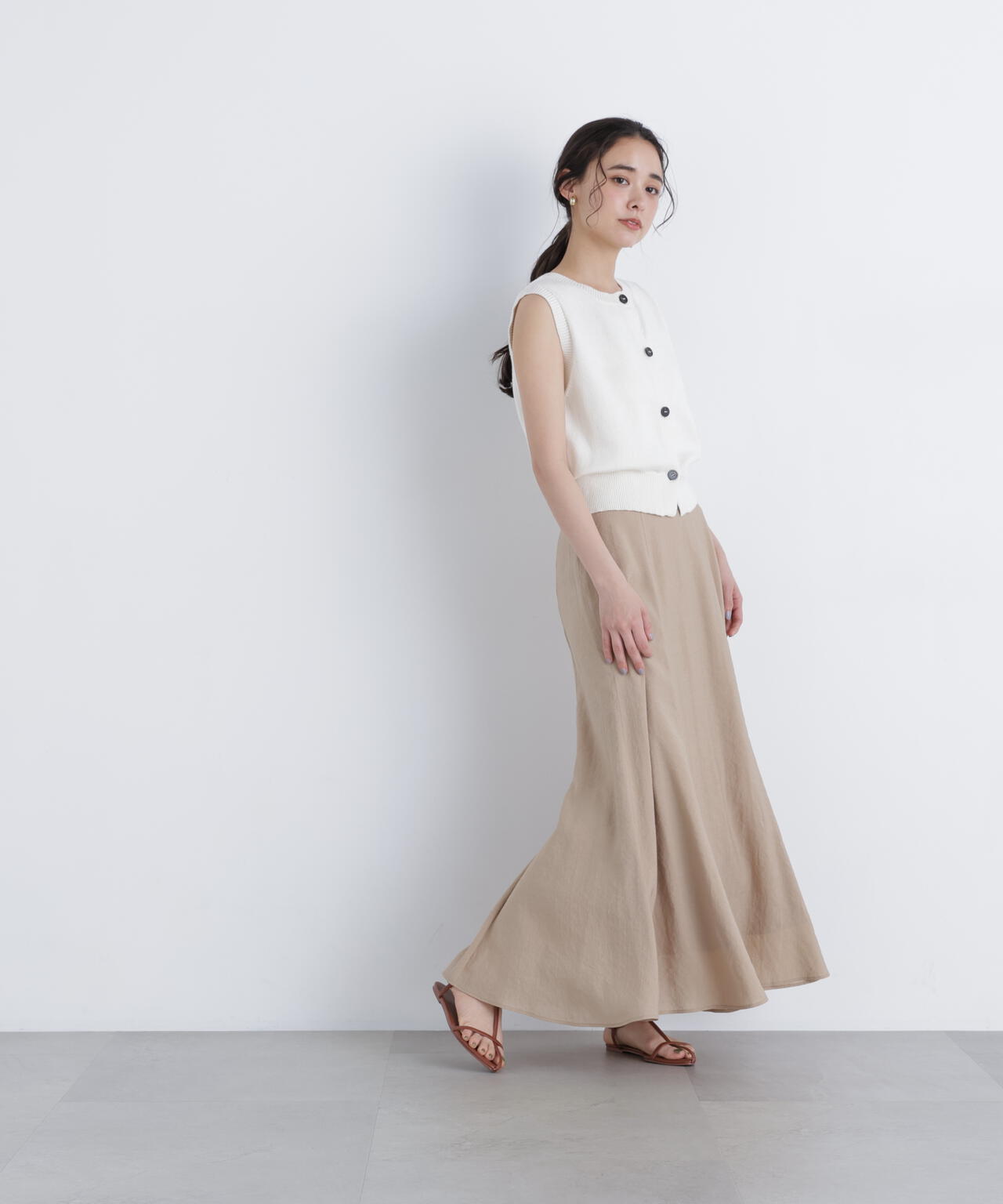 コンパクトニットベスト