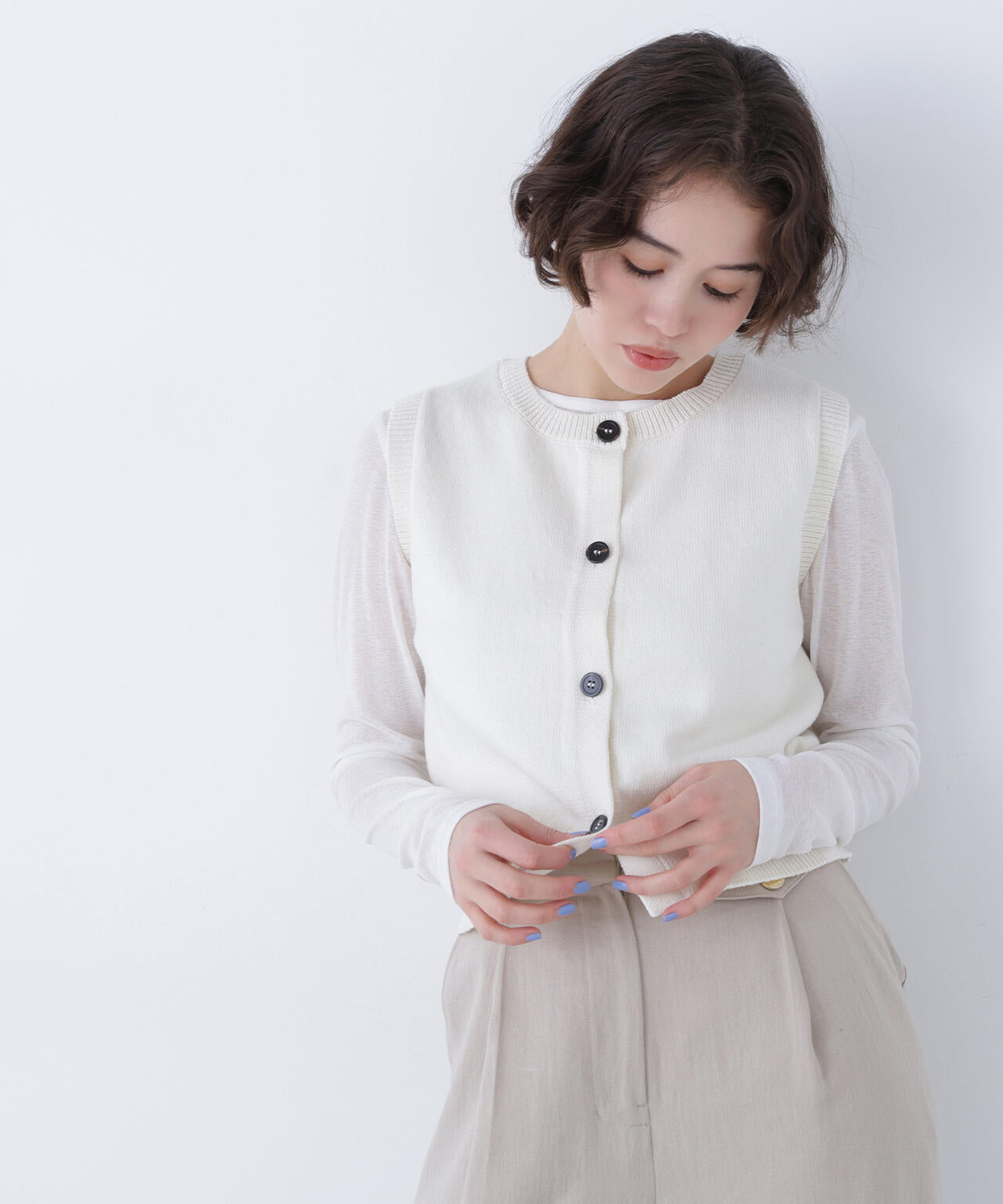 コンパクトニットベスト