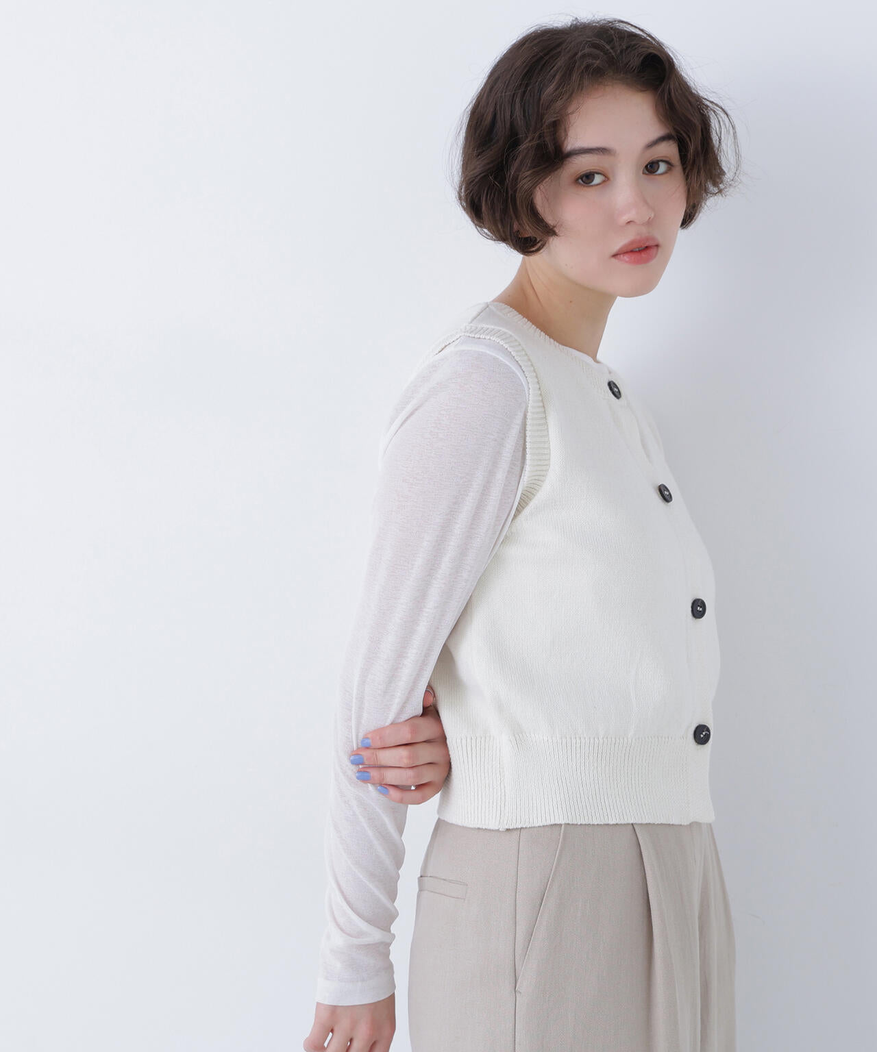 コンパクトニットベスト