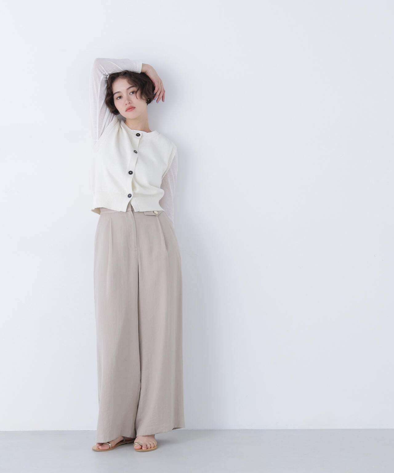 コンパクトニットベスト