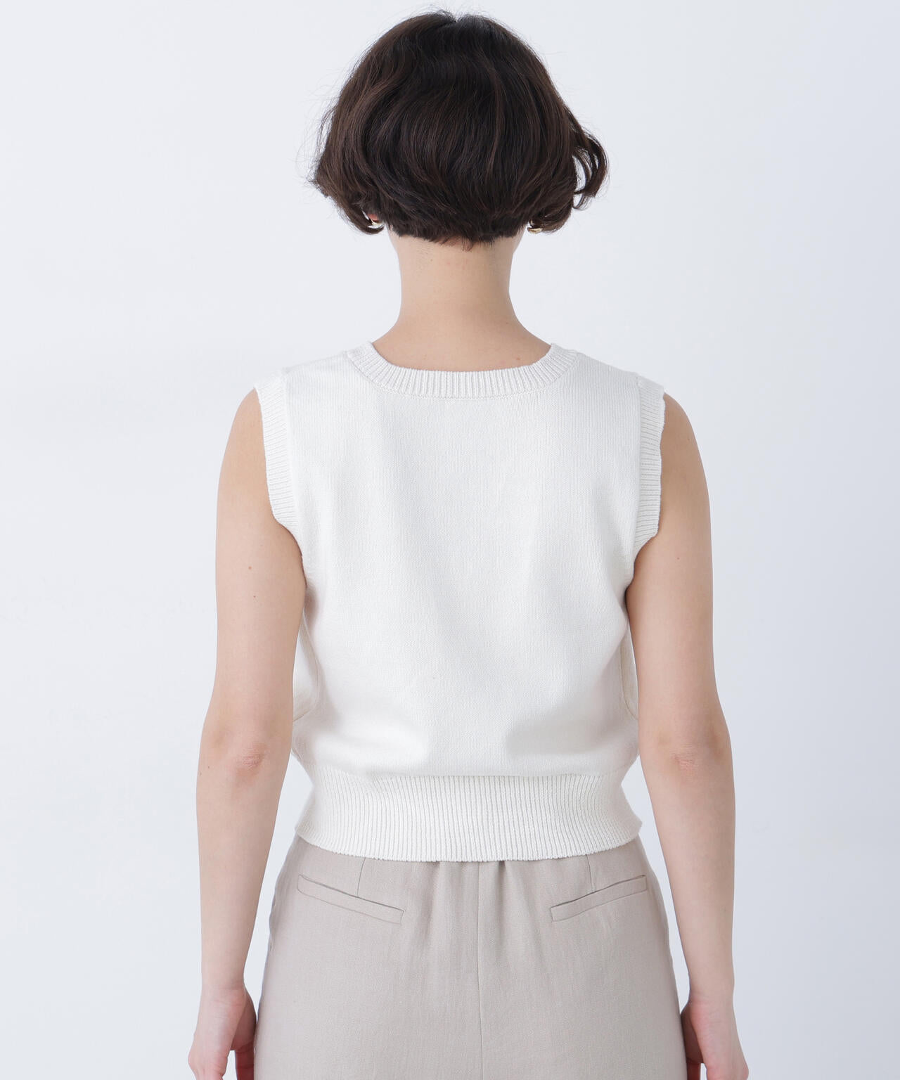 コンパクトニットベスト